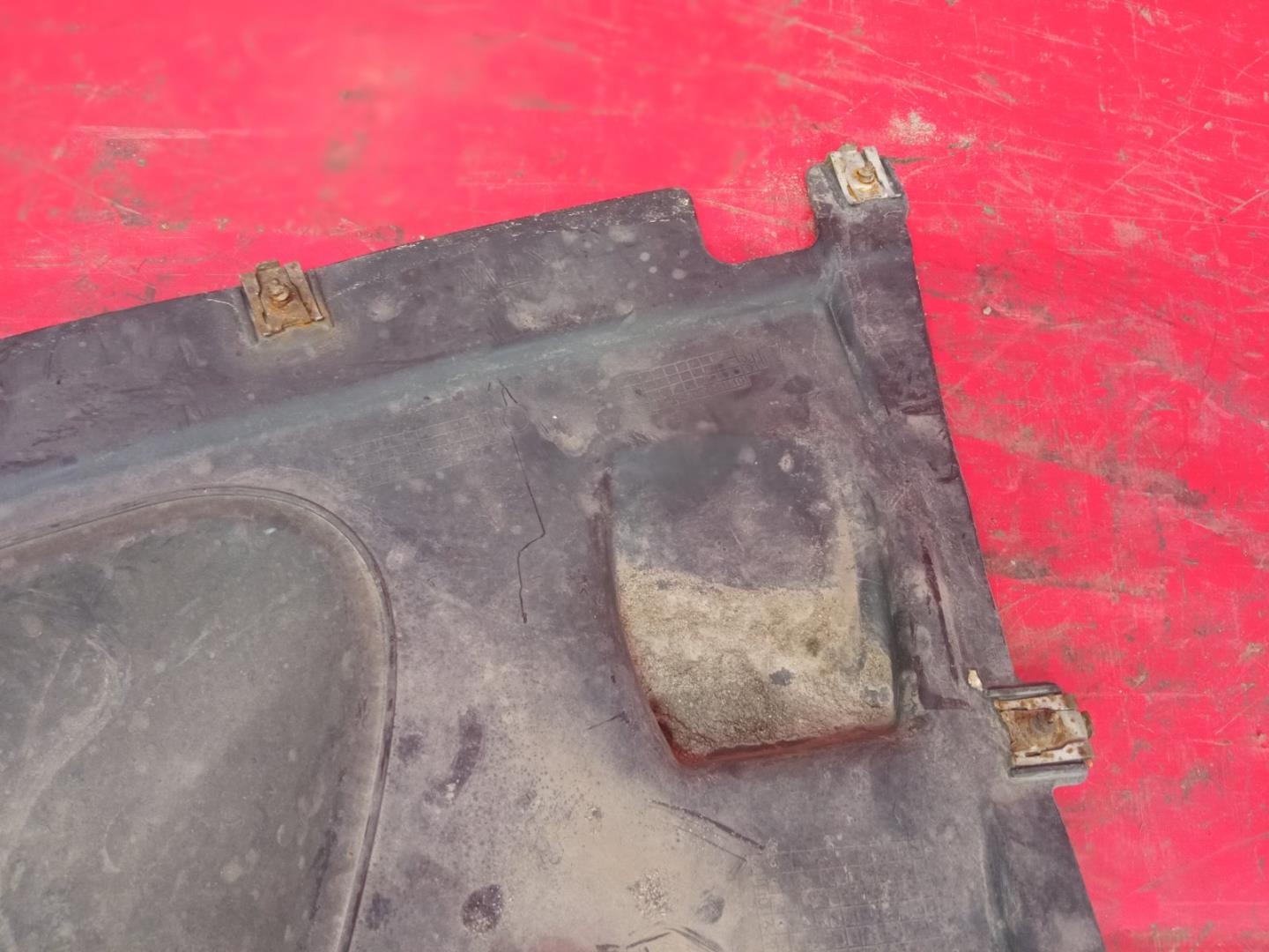 Пыльник переднего бампера