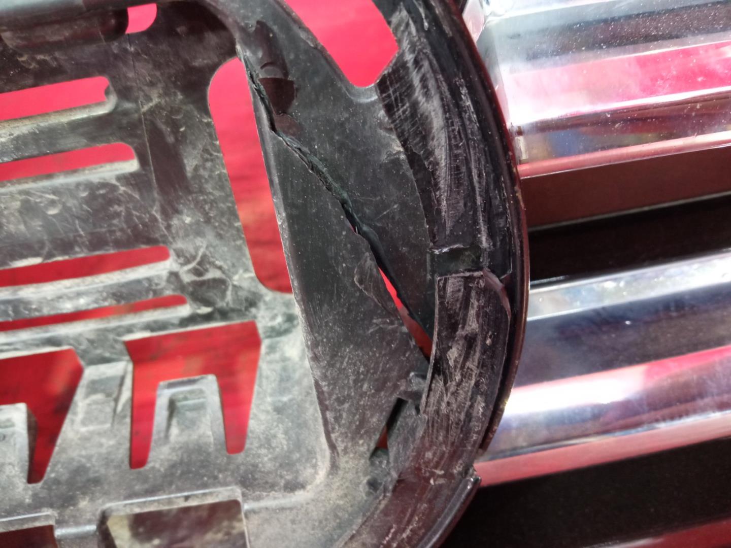 Решетка радиатора