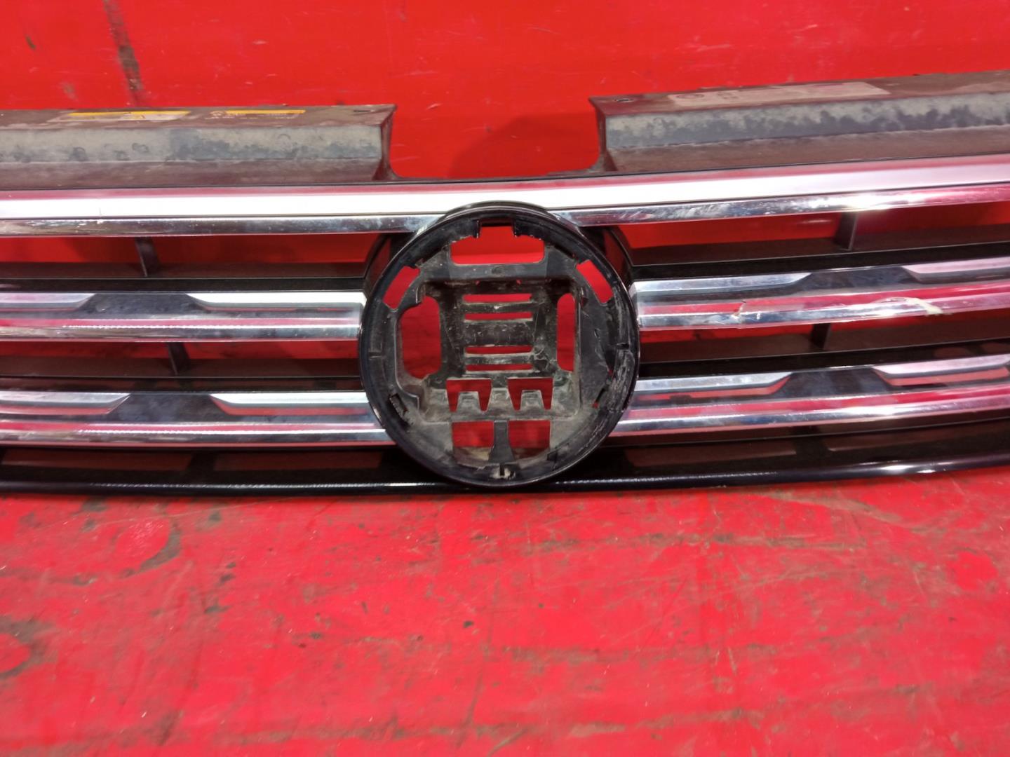 Решетка радиатора