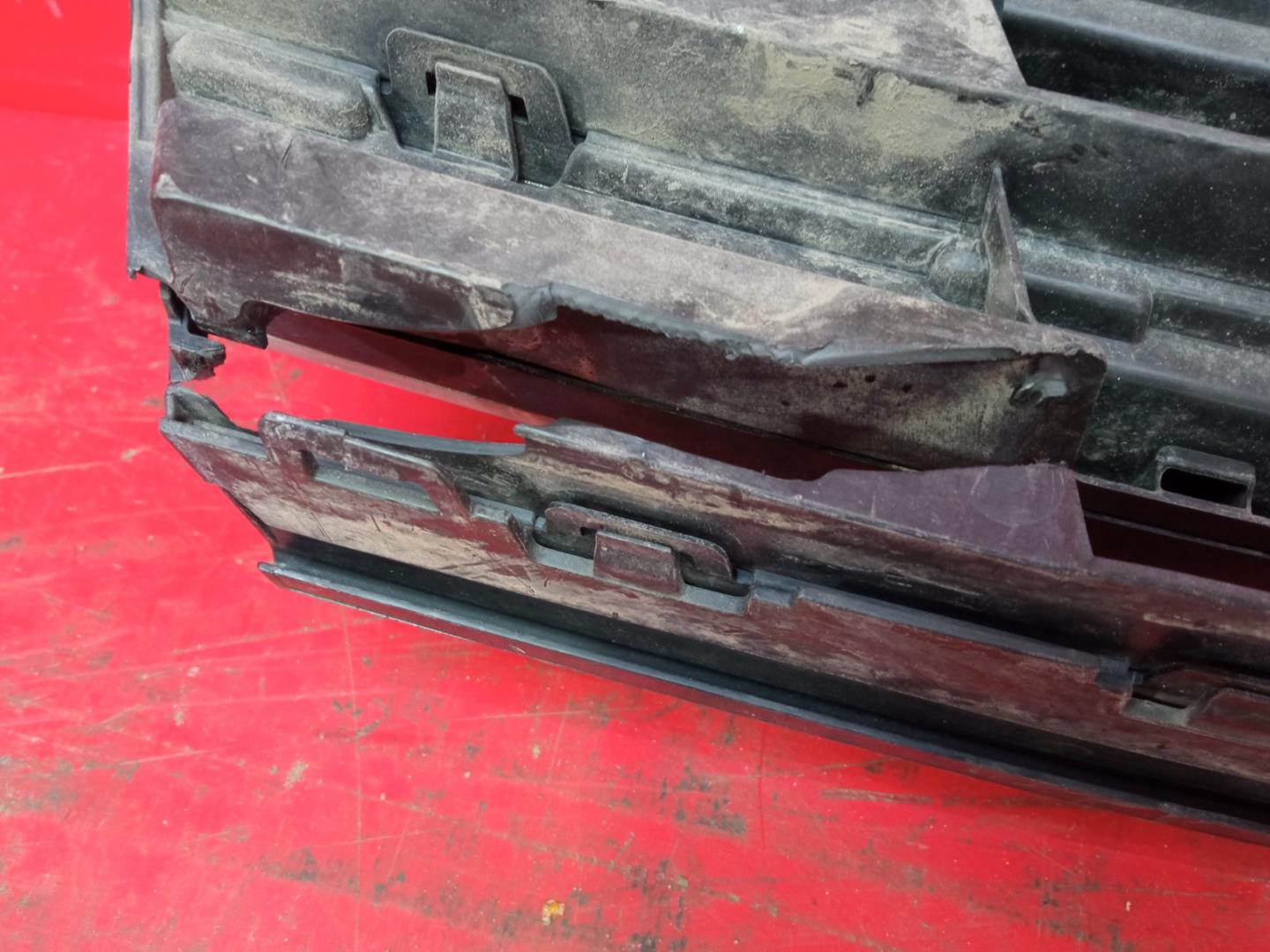 Решетка радиатора