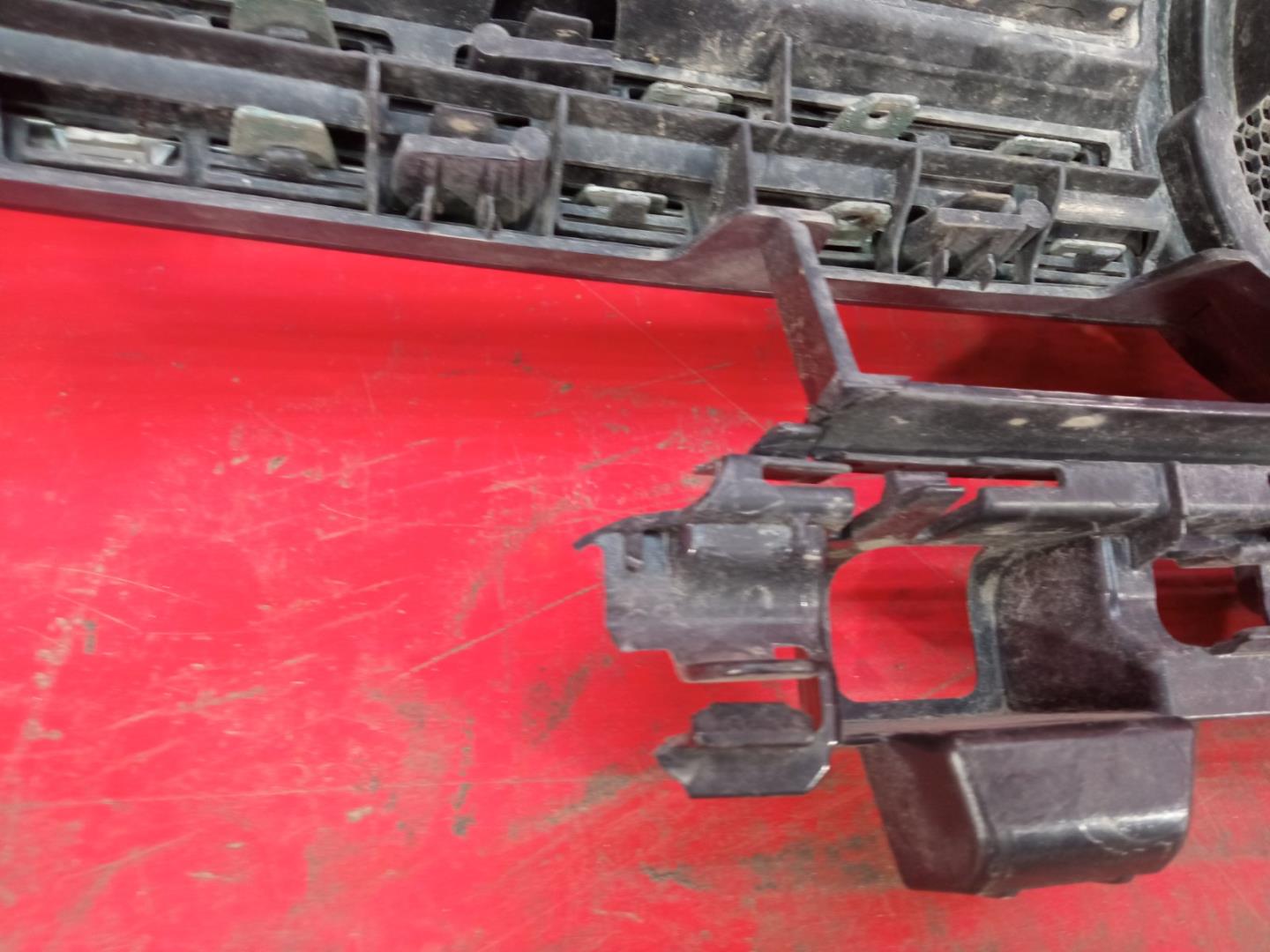 Решетка радиатора