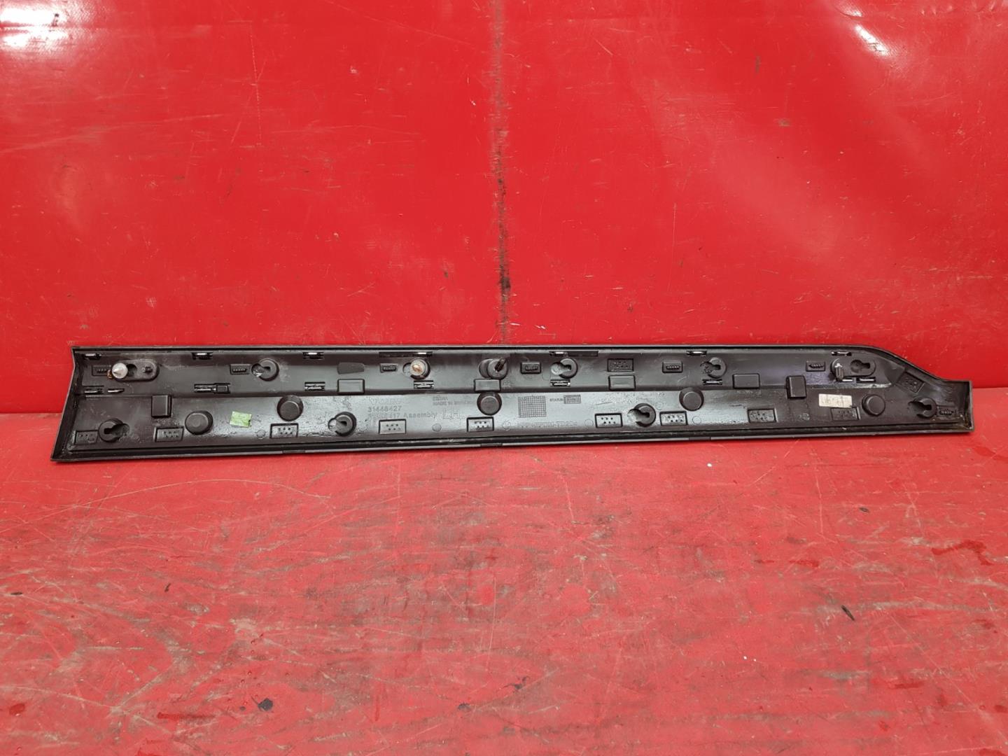 Молдинг двери