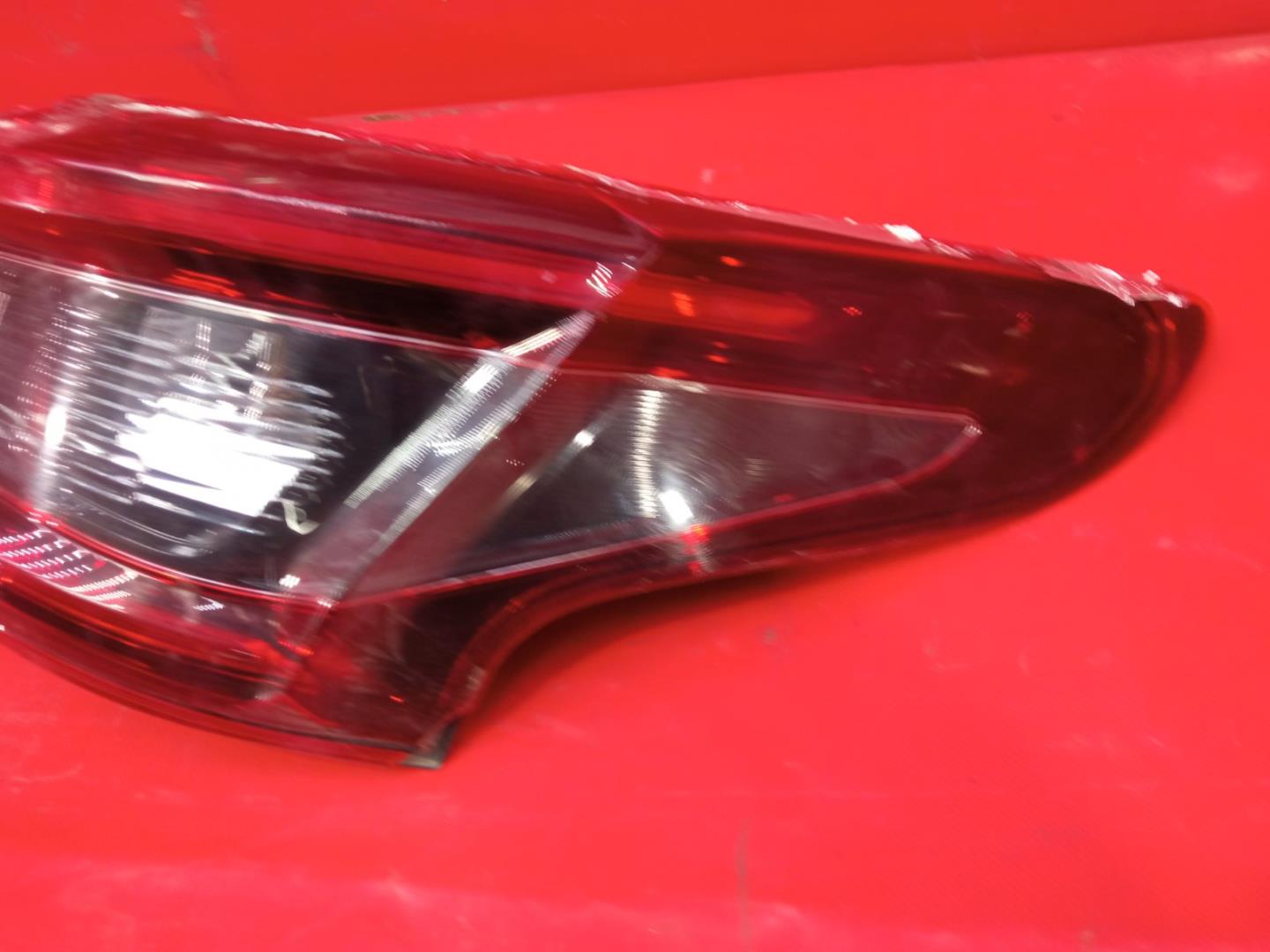 Фонарь задний