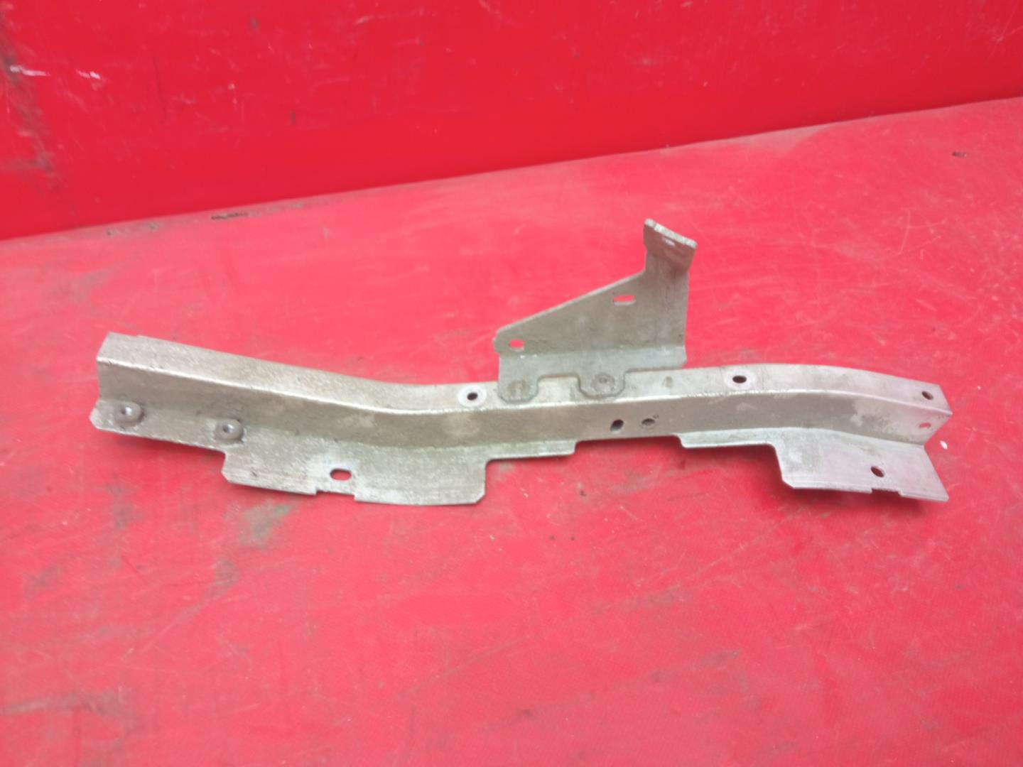 Кронштейн крепления фары