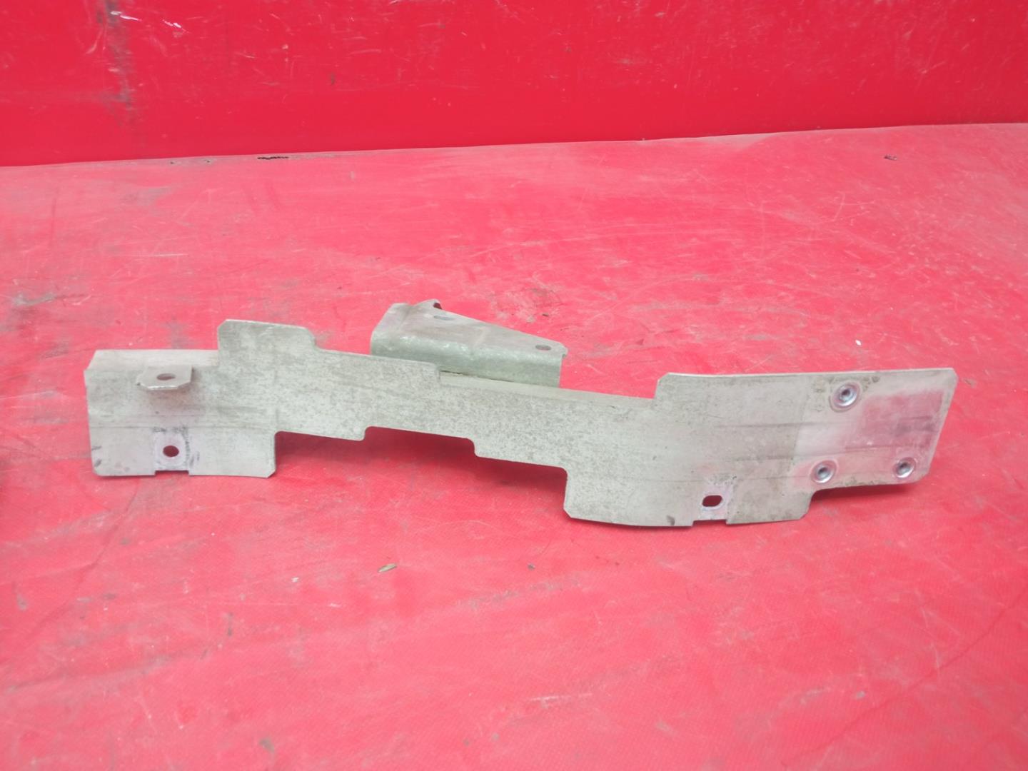 Кронштейн крепления фары