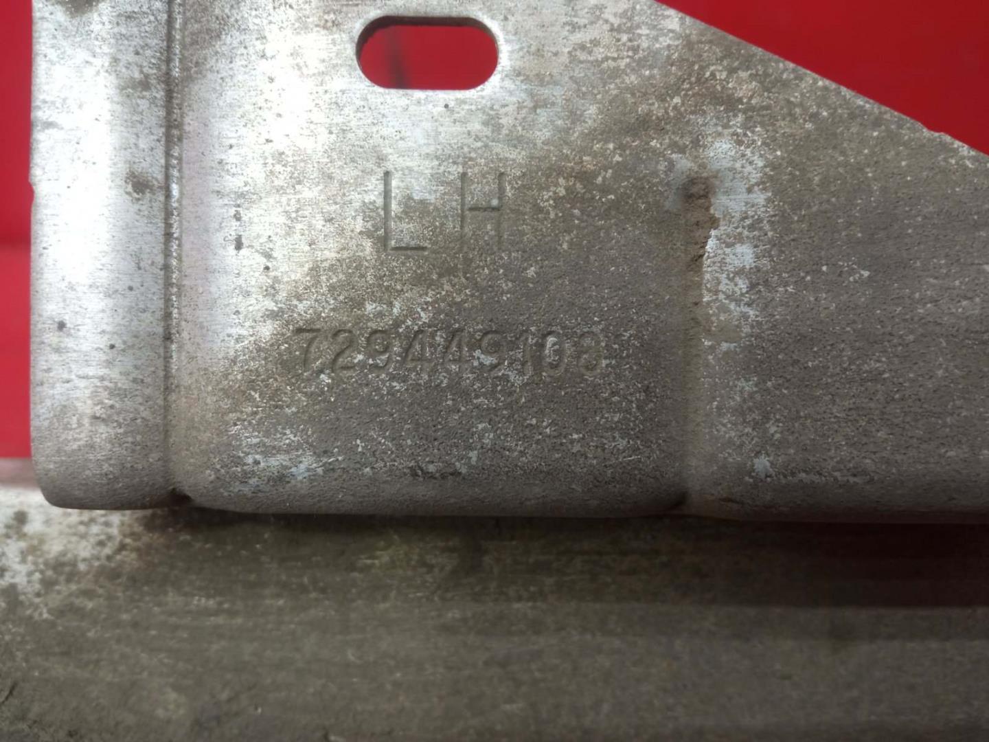 Кронштейн крепления фары