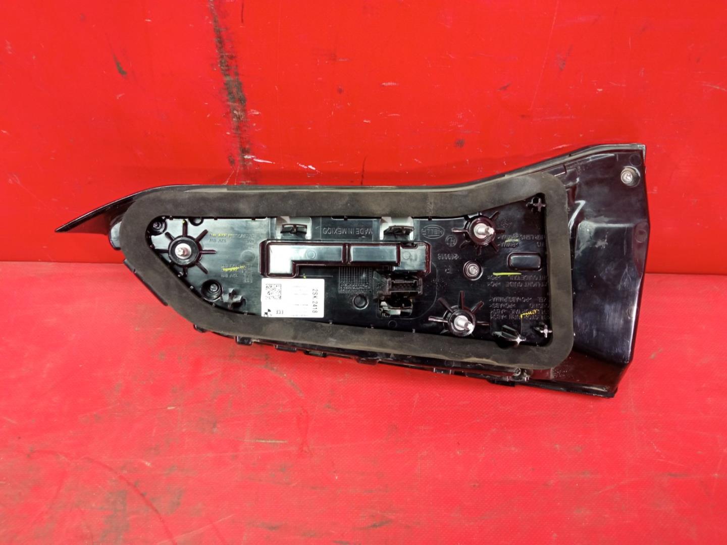 Фонарь задний