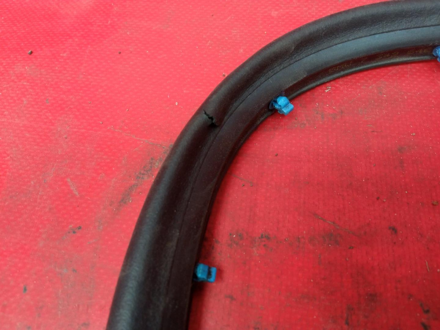 Уплотнитель двери