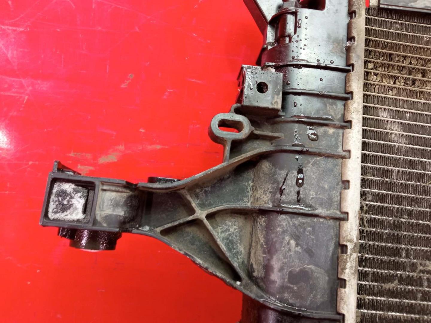 Радиатор охлаждения двигателя основной