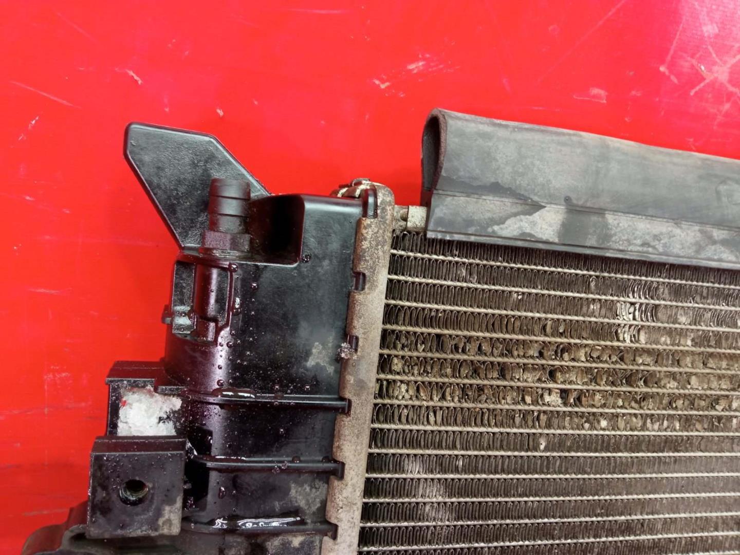 Радиатор охлаждения двигателя основной