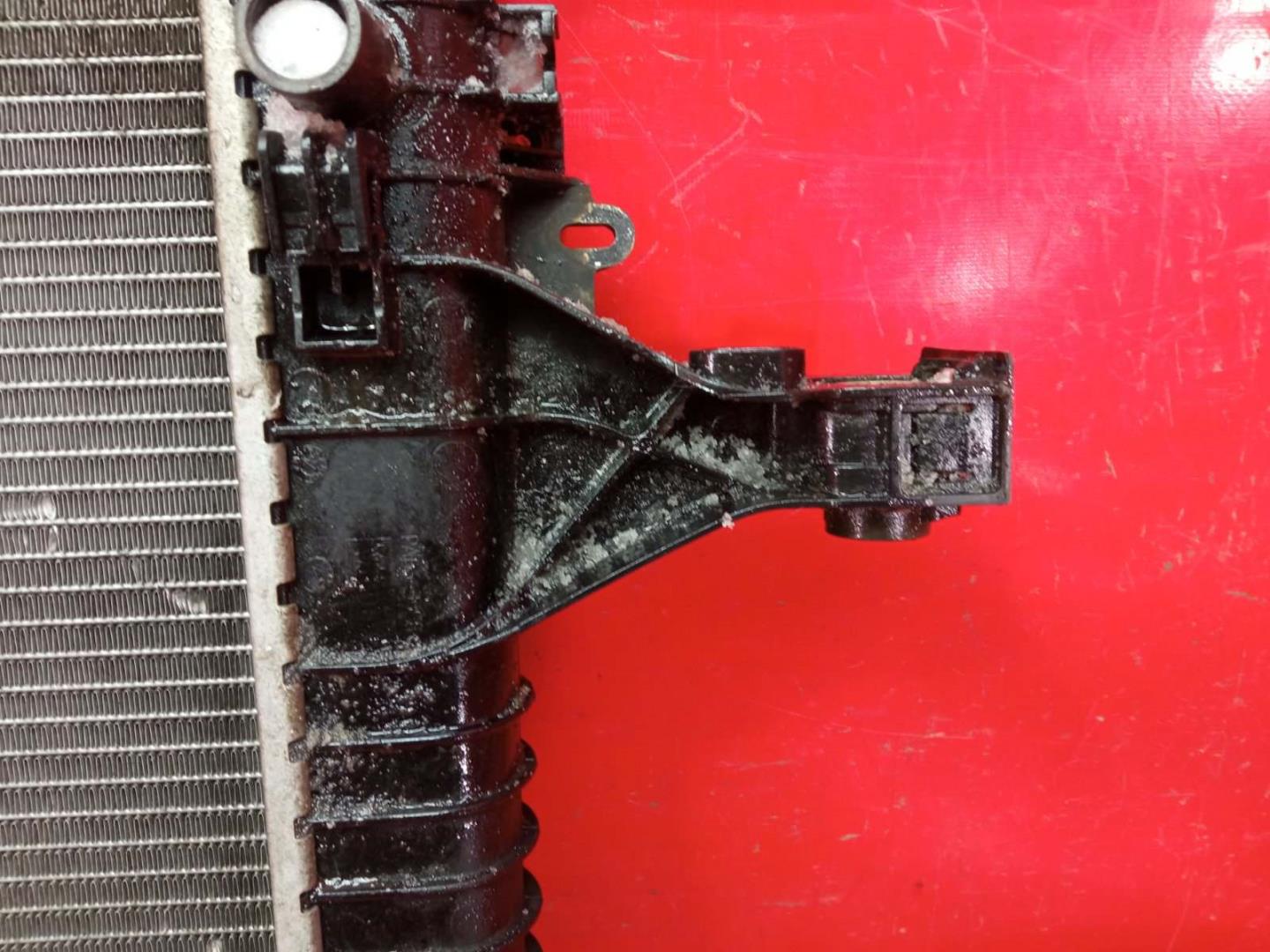 Радиатор охлаждения двигателя основной