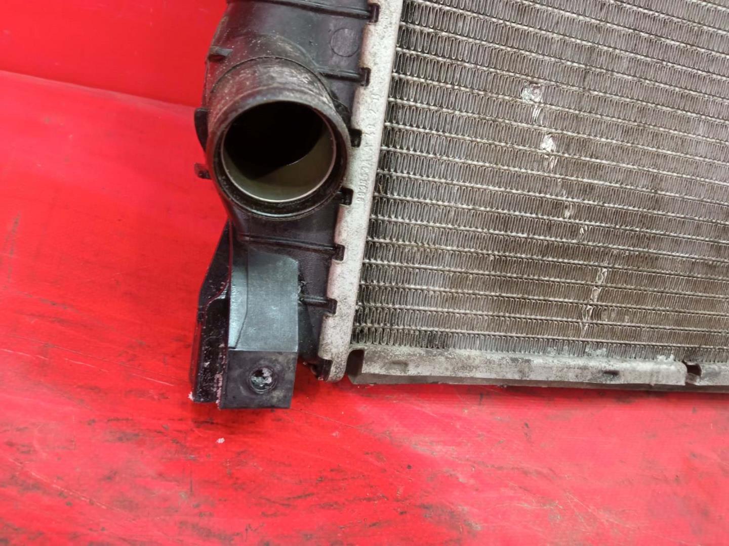 Радиатор охлаждения двигателя основной