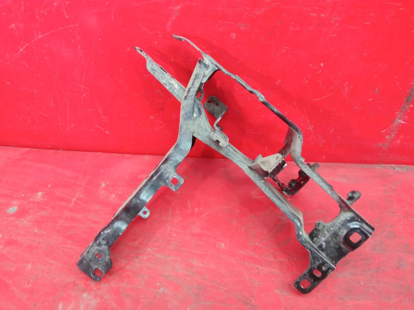 Кронштейн крепления фары