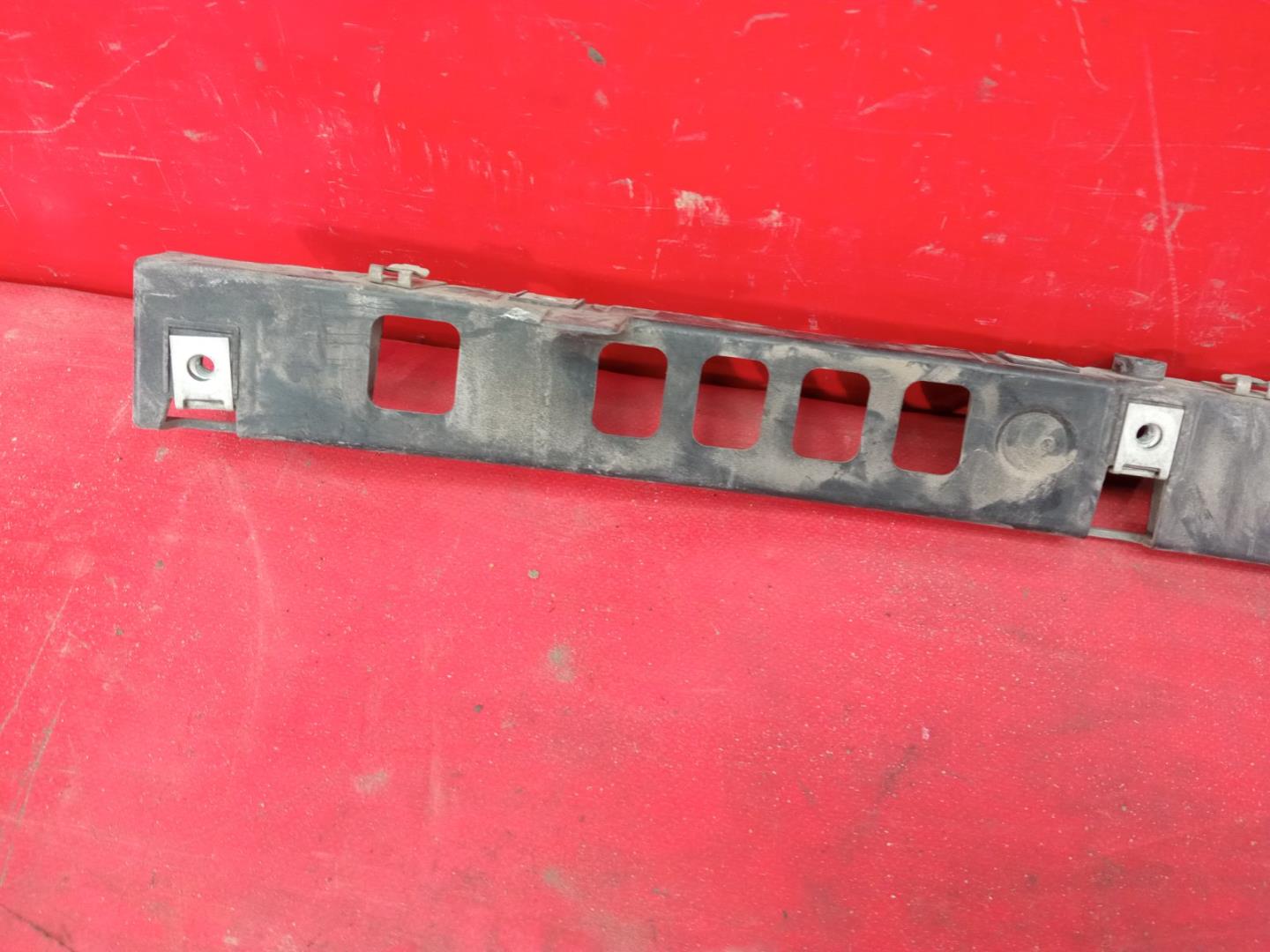 Кронштейн крепежный вспомогательный (разного назначения)