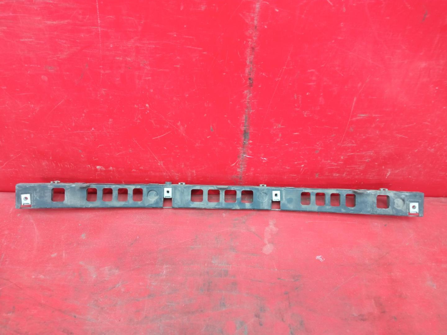 Кронштейн крепежный вспомогательный (разного назначения)