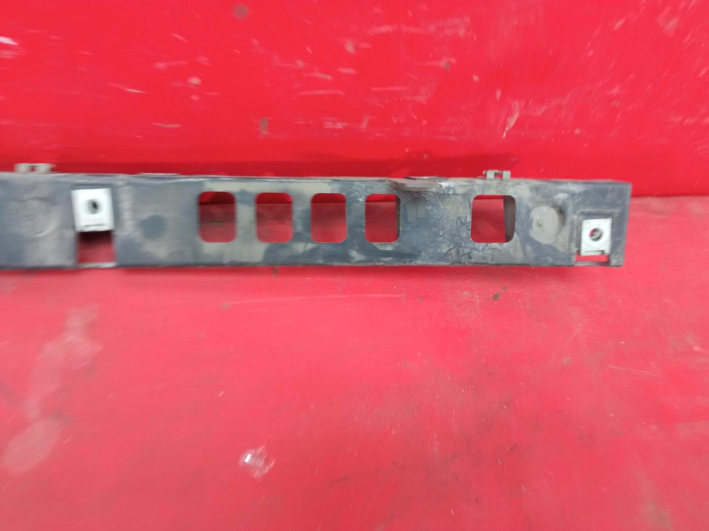 Кронштейн крепежный вспомогательный (разного назначения)