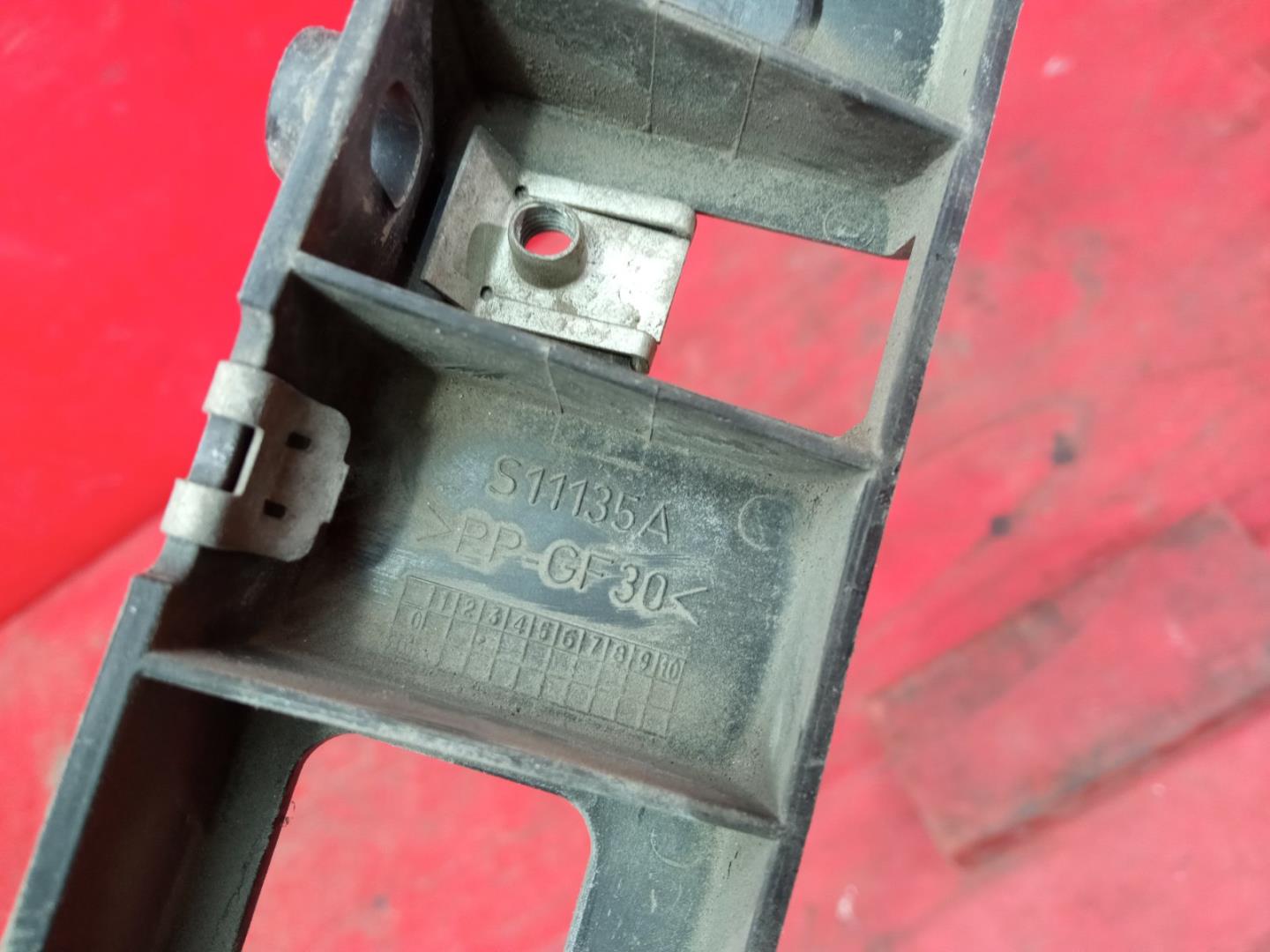 Кронштейн крепежный вспомогательный (разного назначения)