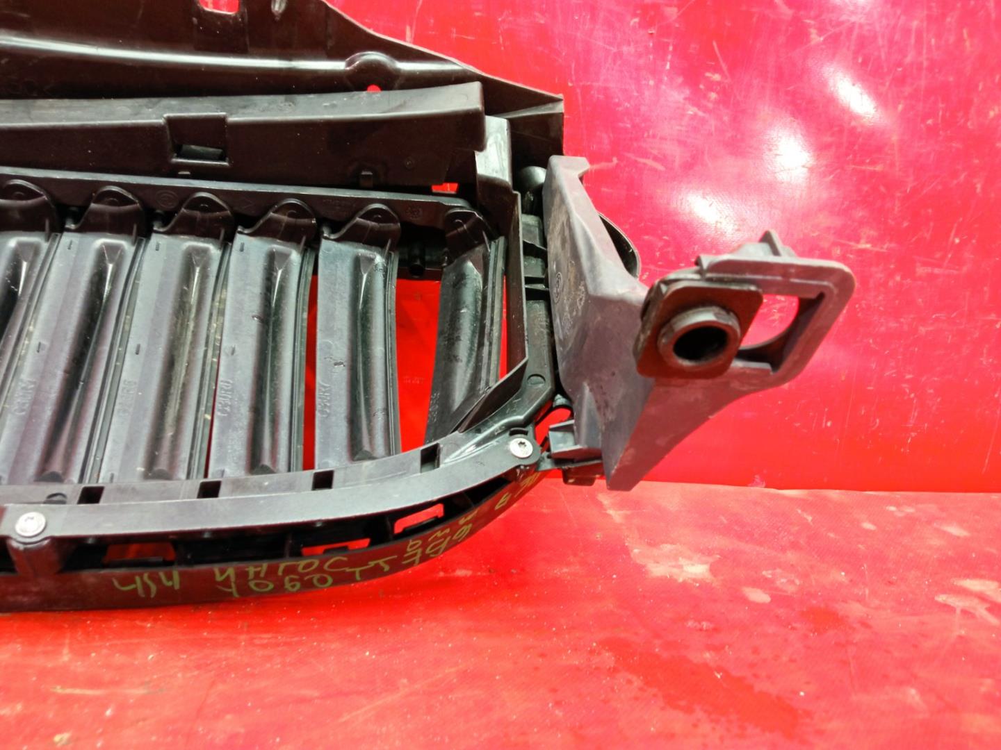 Жалюзи (воздуховод) бампера переднего