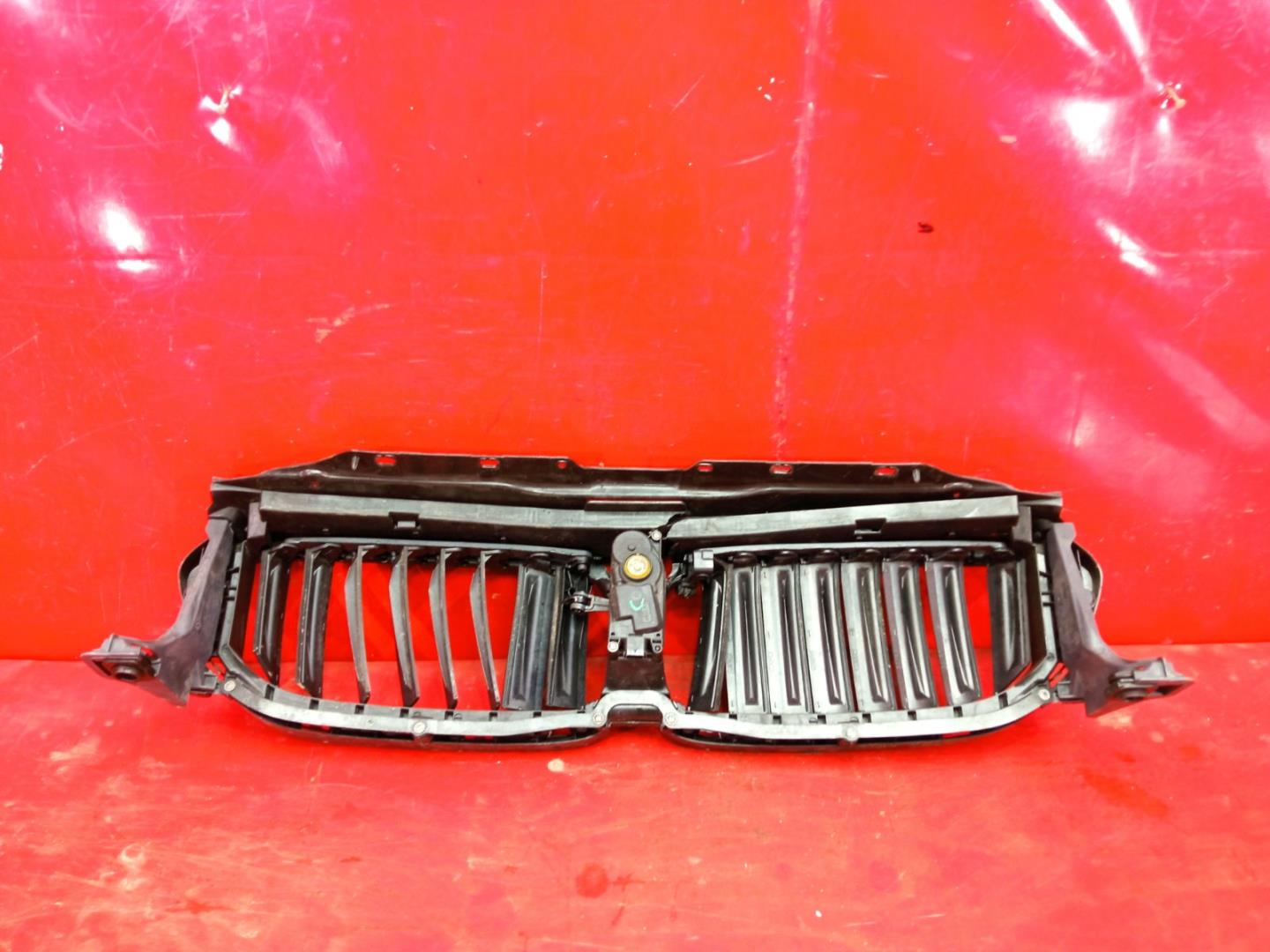 Жалюзи (воздуховод) бампера переднего