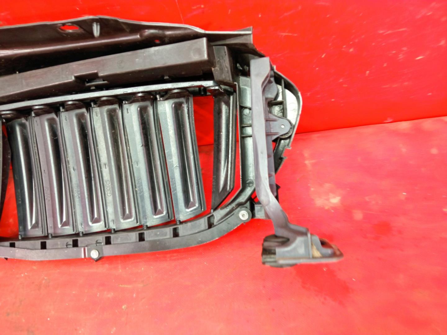 Жалюзи (воздуховод) бампера переднего