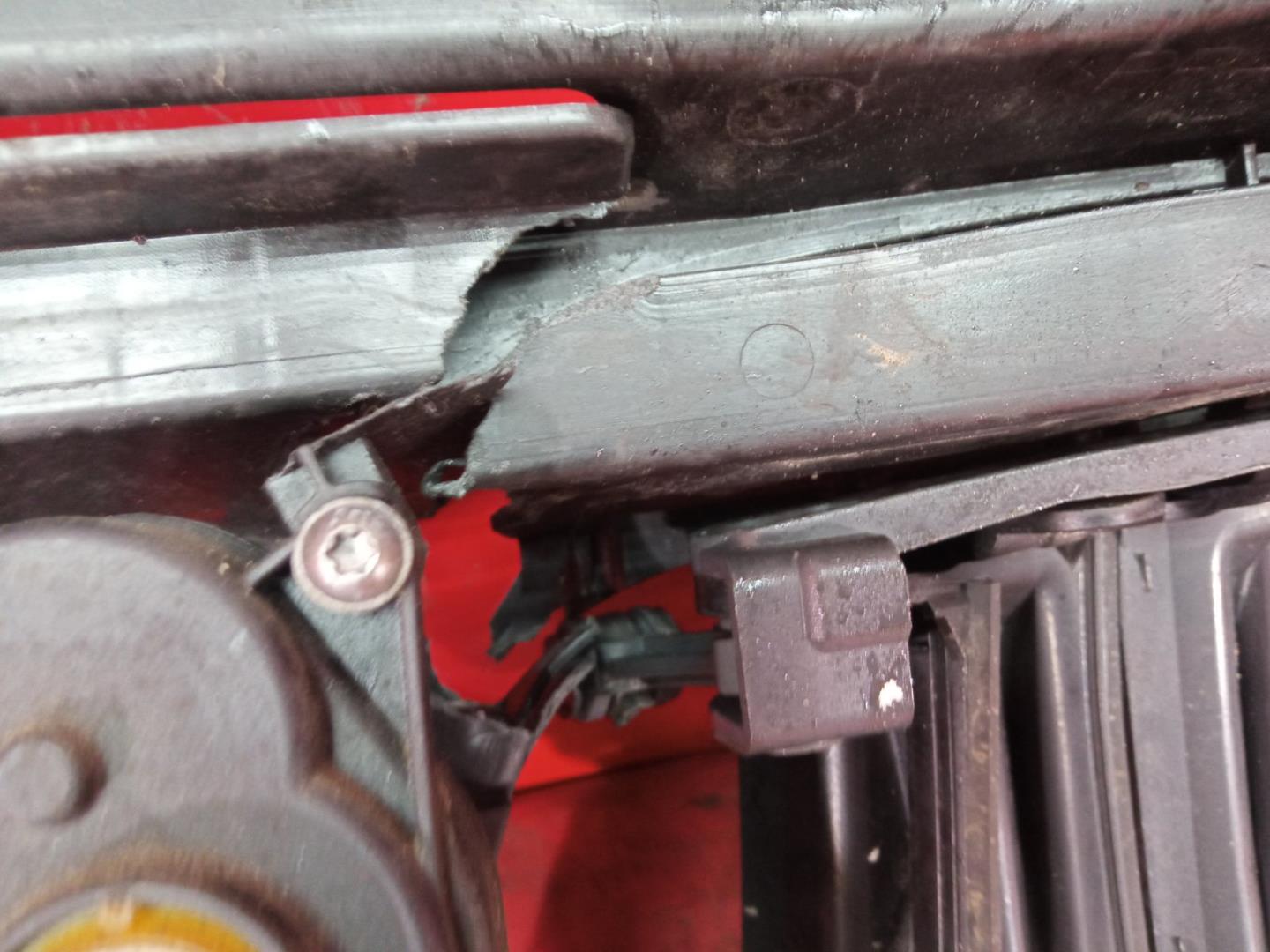 Жалюзи (воздуховод) бампера переднего