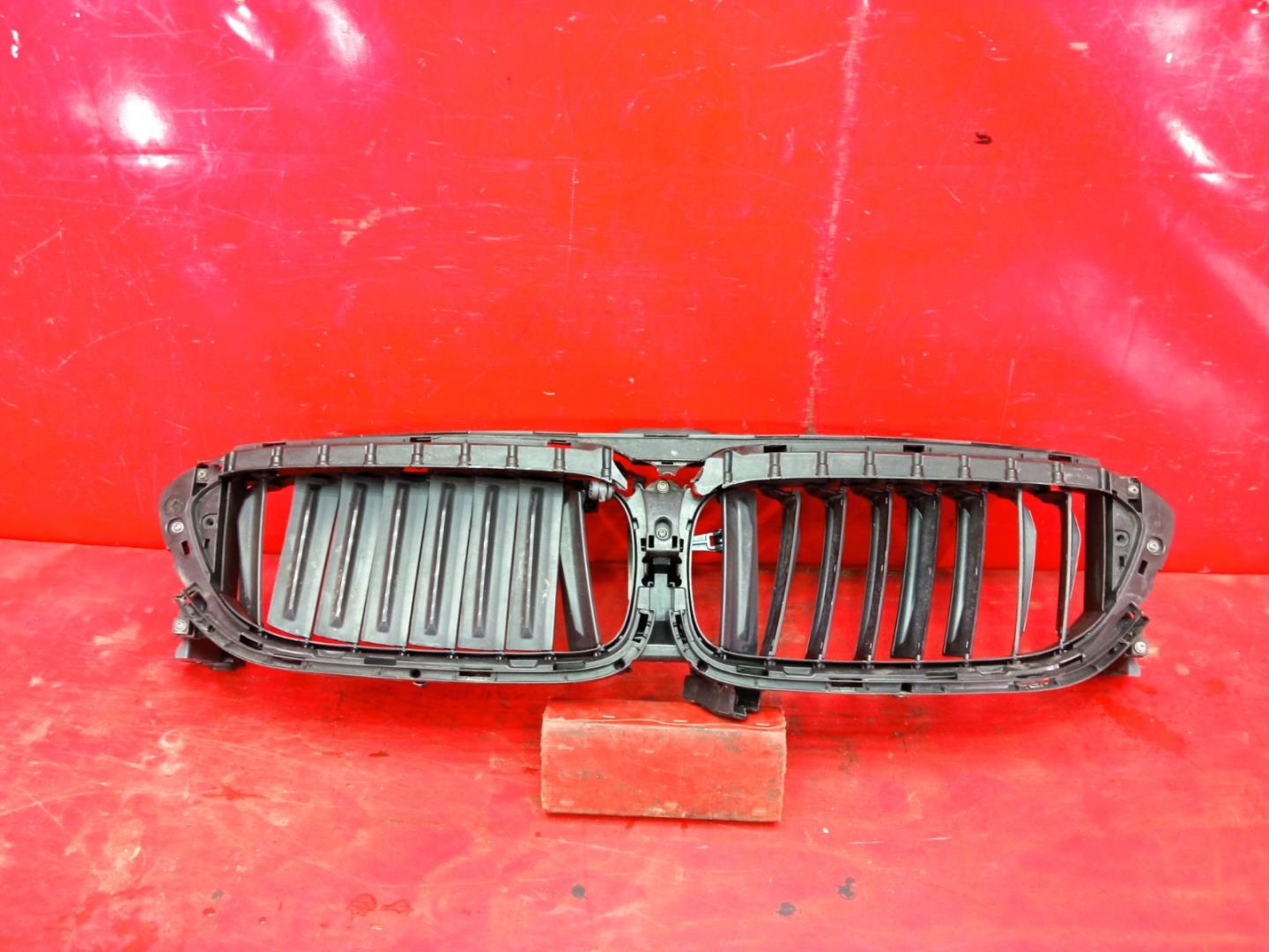 Жалюзи (воздуховод) бампера переднего