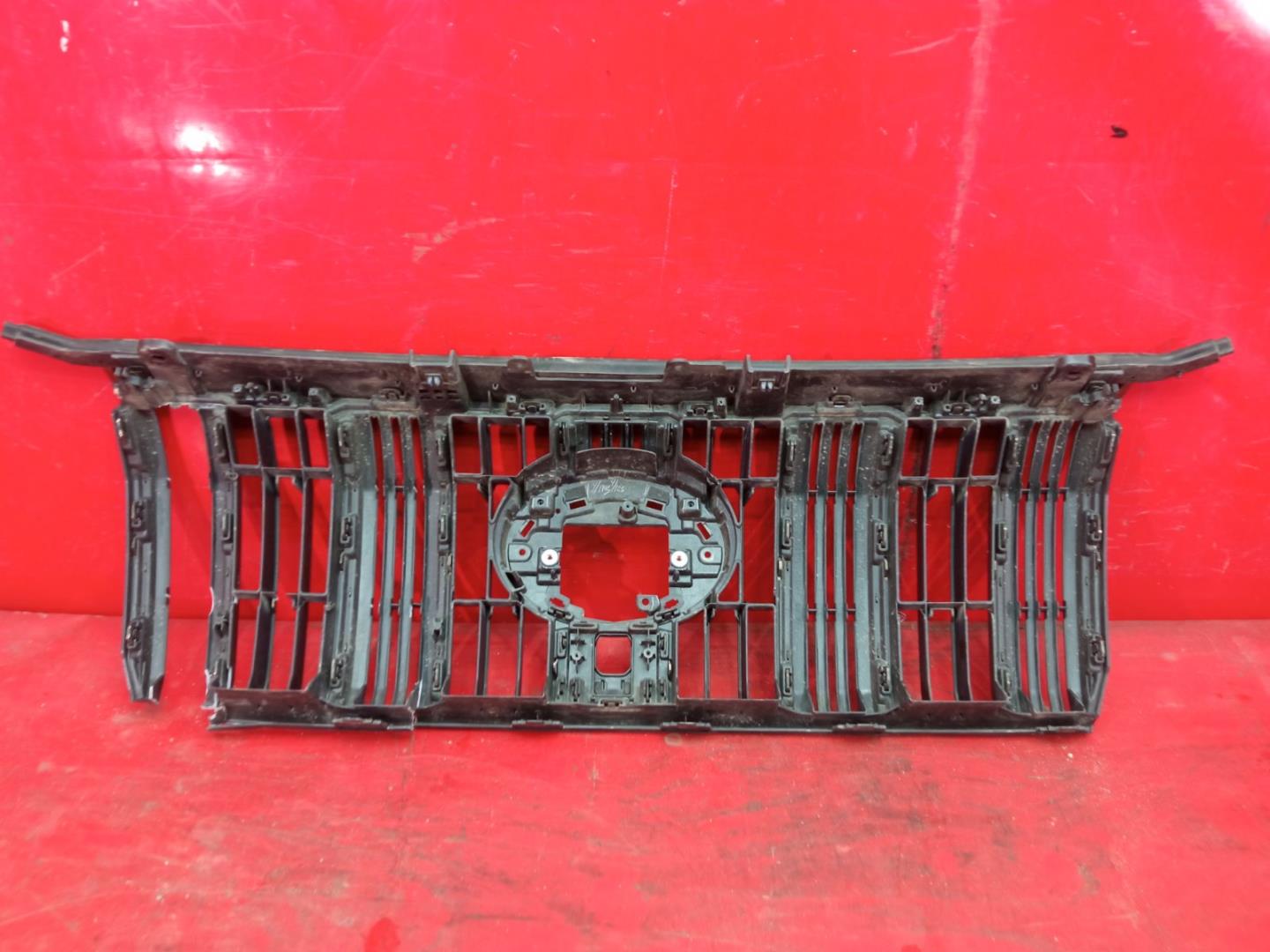 Решетка радиатора