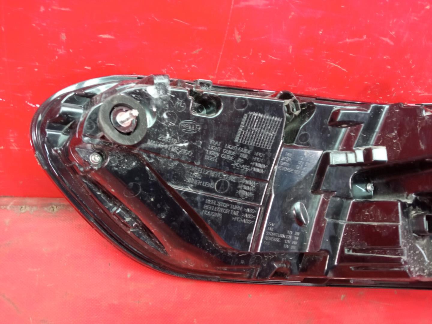 Фонарь задний