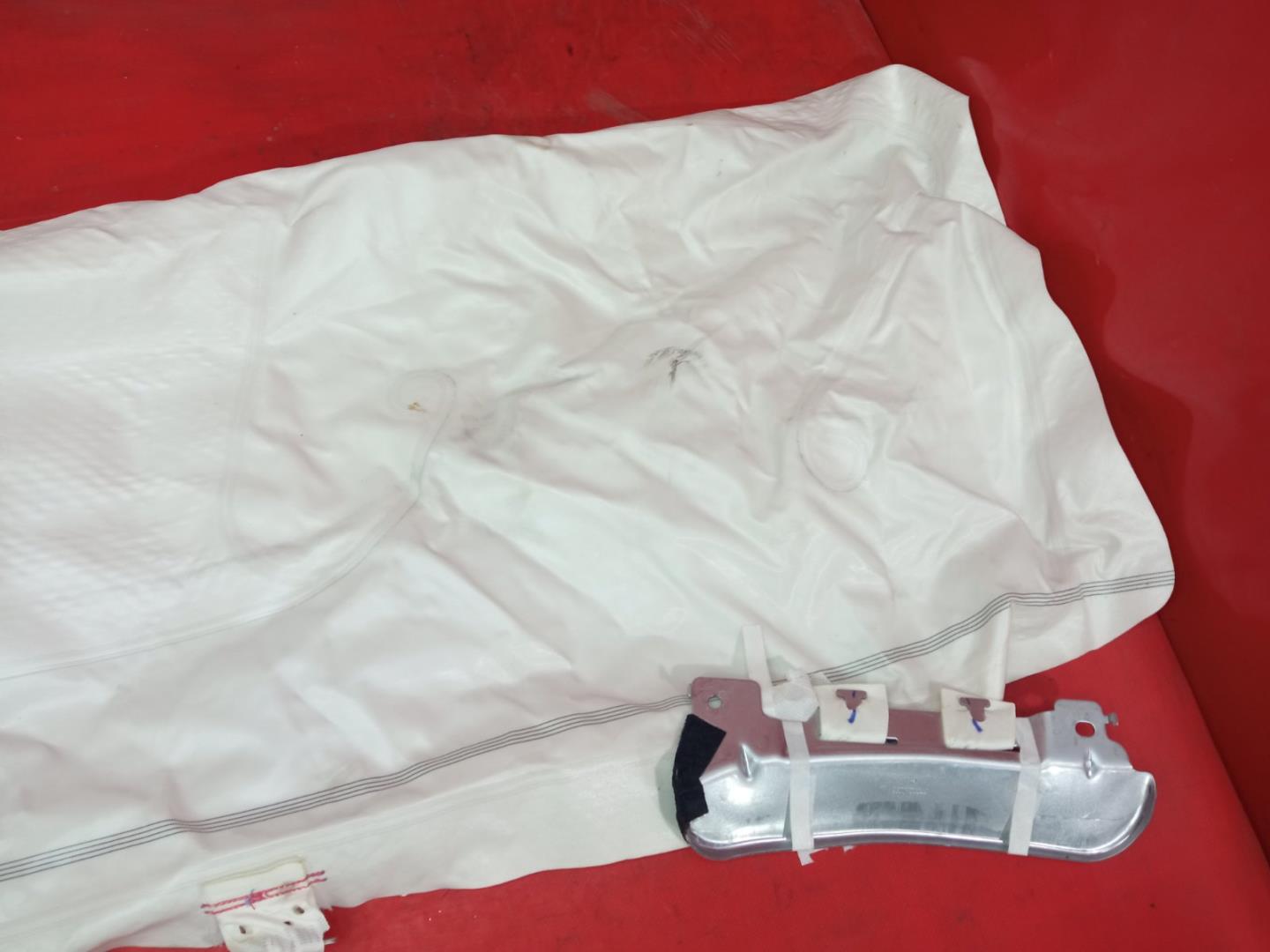 Подушка безопасности боковая (шторка)