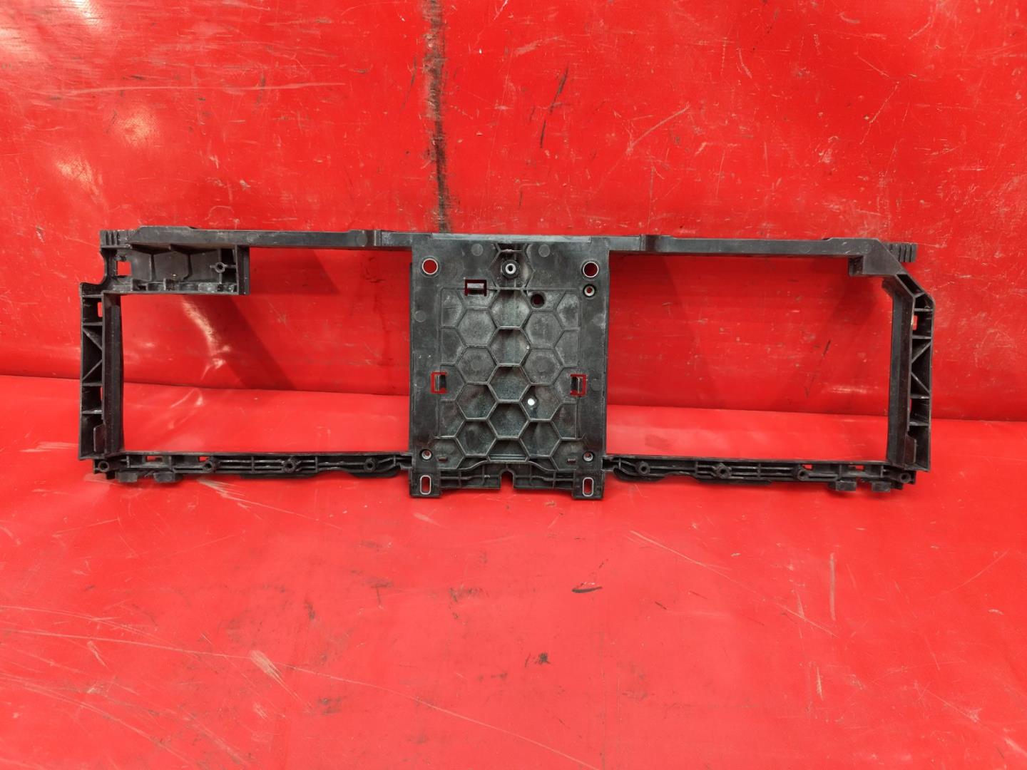 Жалюзи (воздуховод) бампера переднего