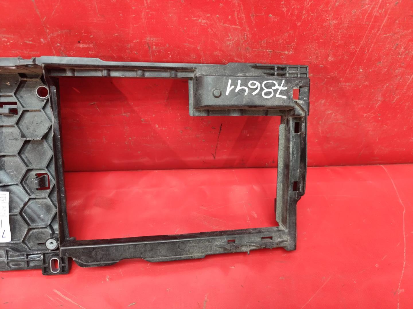 Жалюзи (воздуховод) бампера переднего