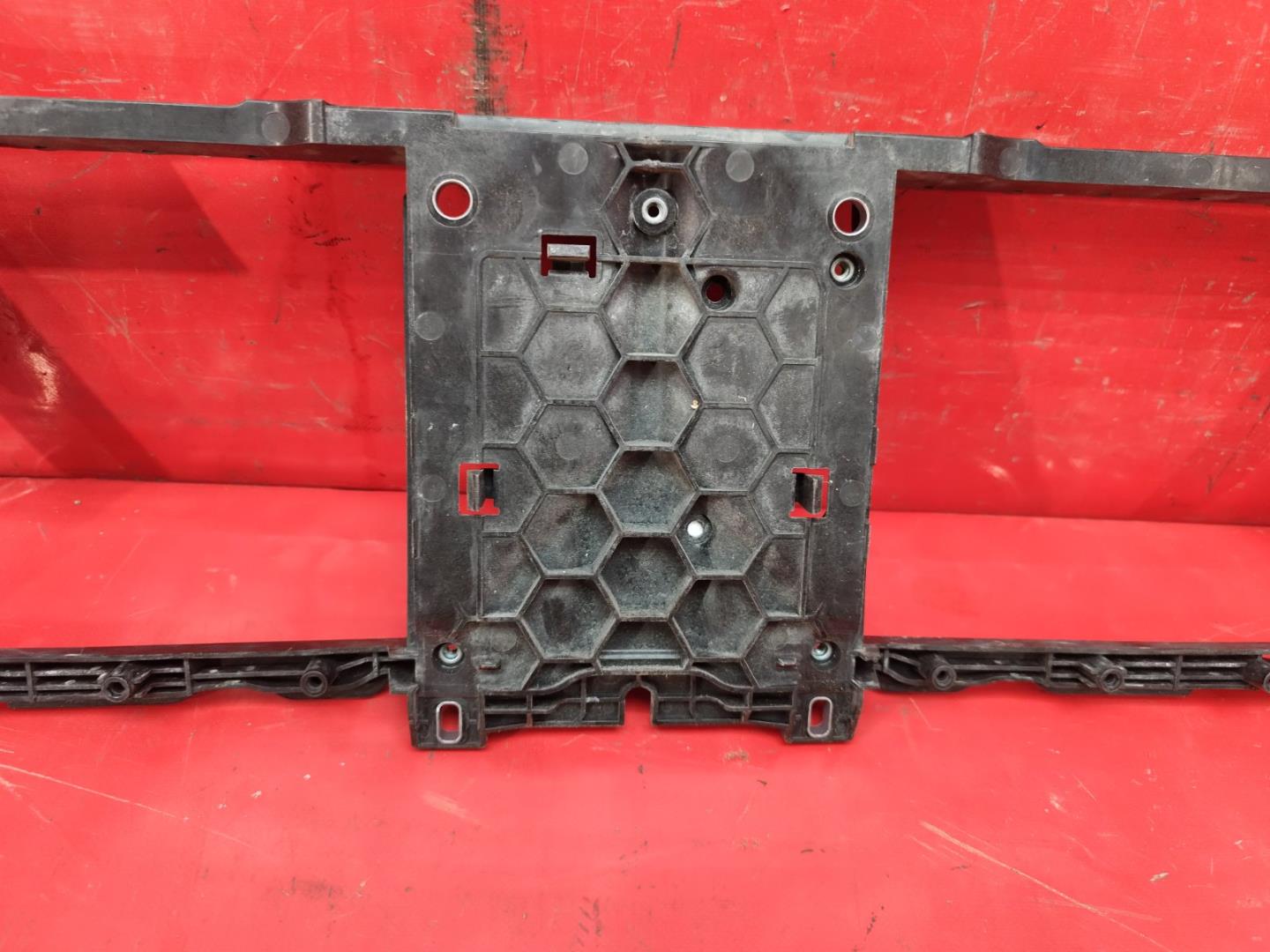 Жалюзи (воздуховод) бампера переднего