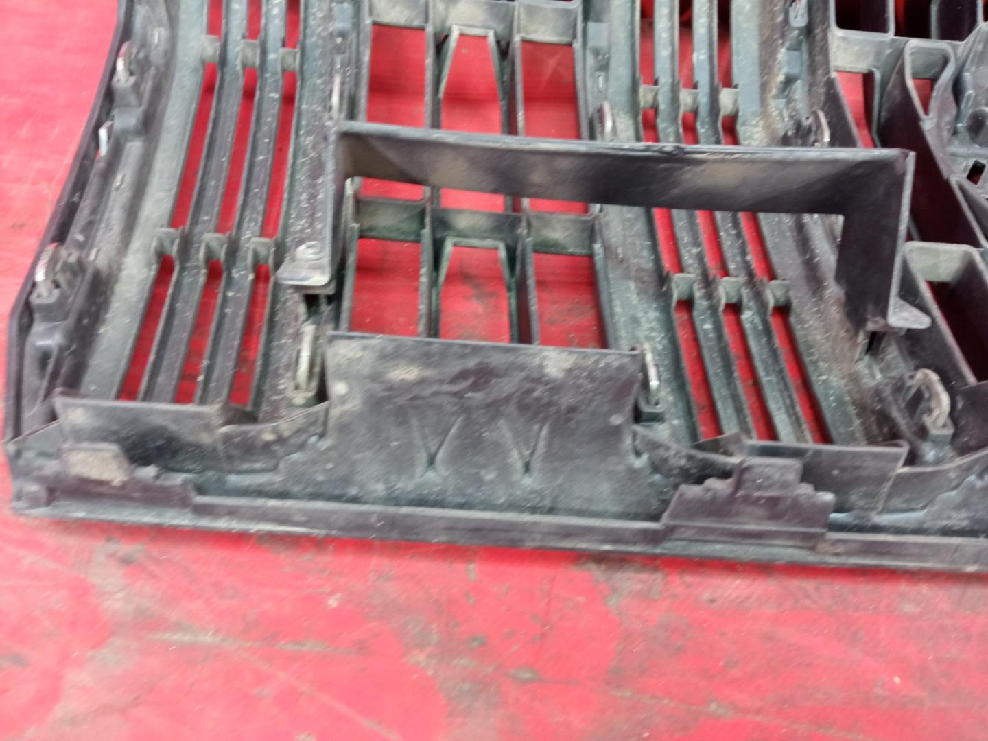 Решетка радиатора