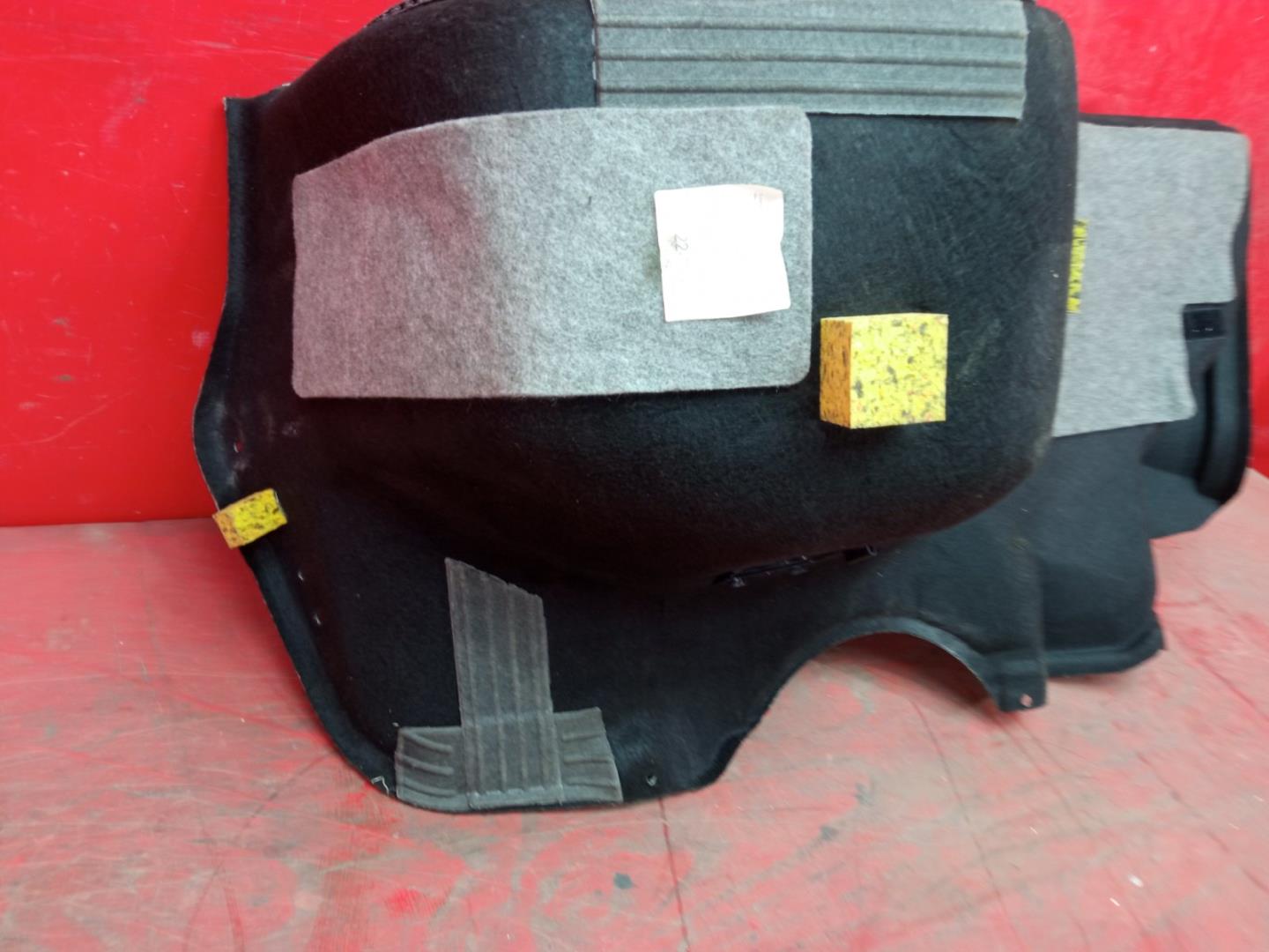 Обшивка багажника