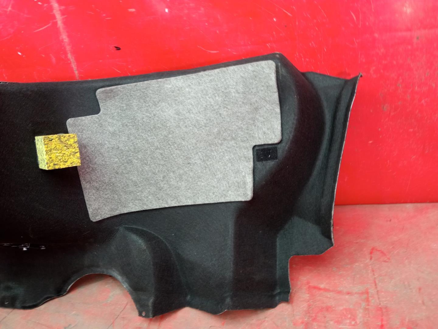 Обшивка багажника