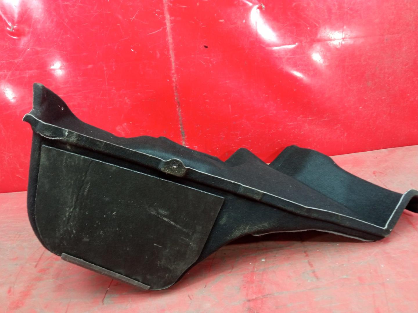 Обшивка багажника