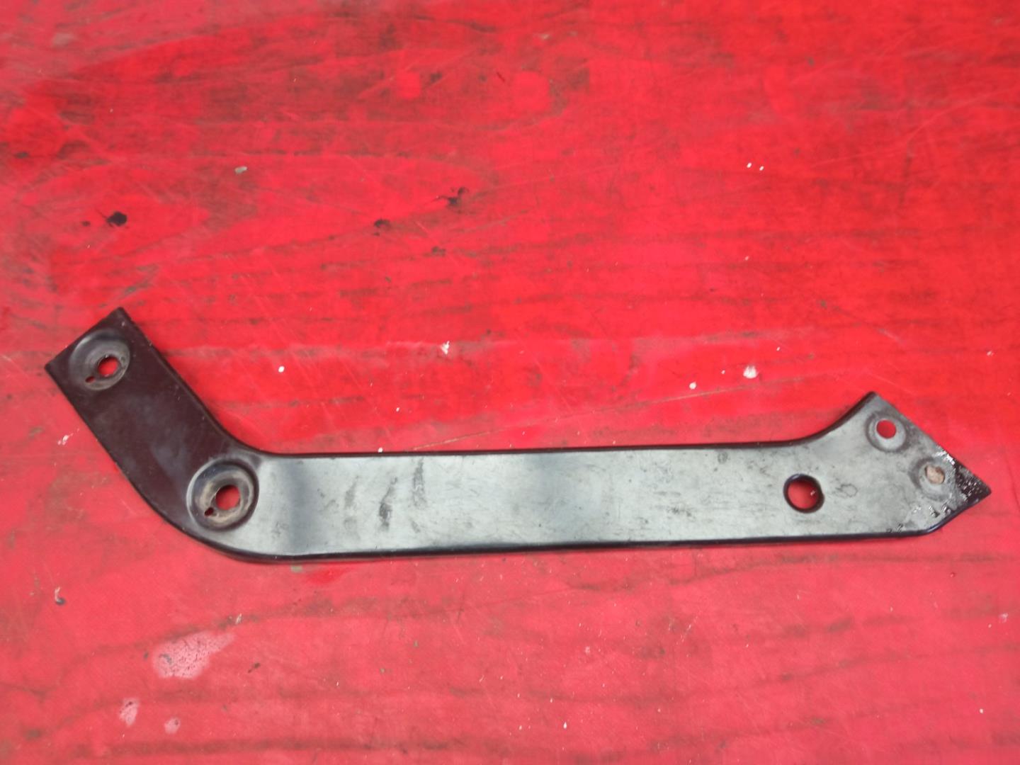 Кронштейн крепежный вспомогательный (разного назначения)