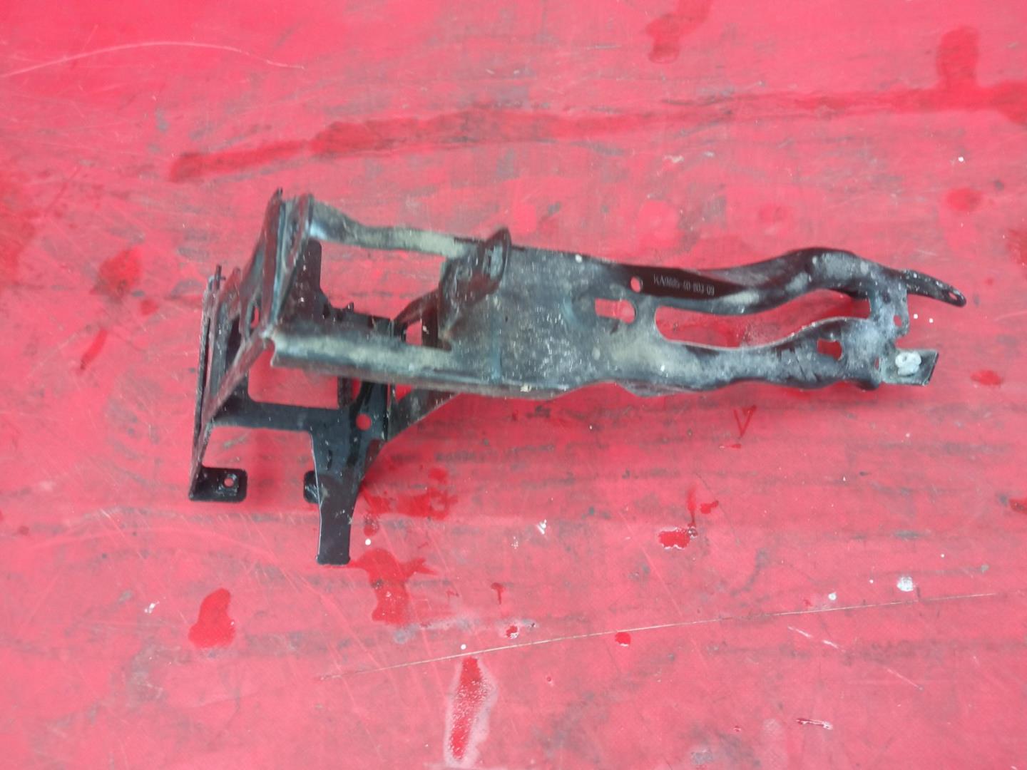 Кронштейн крепления фары