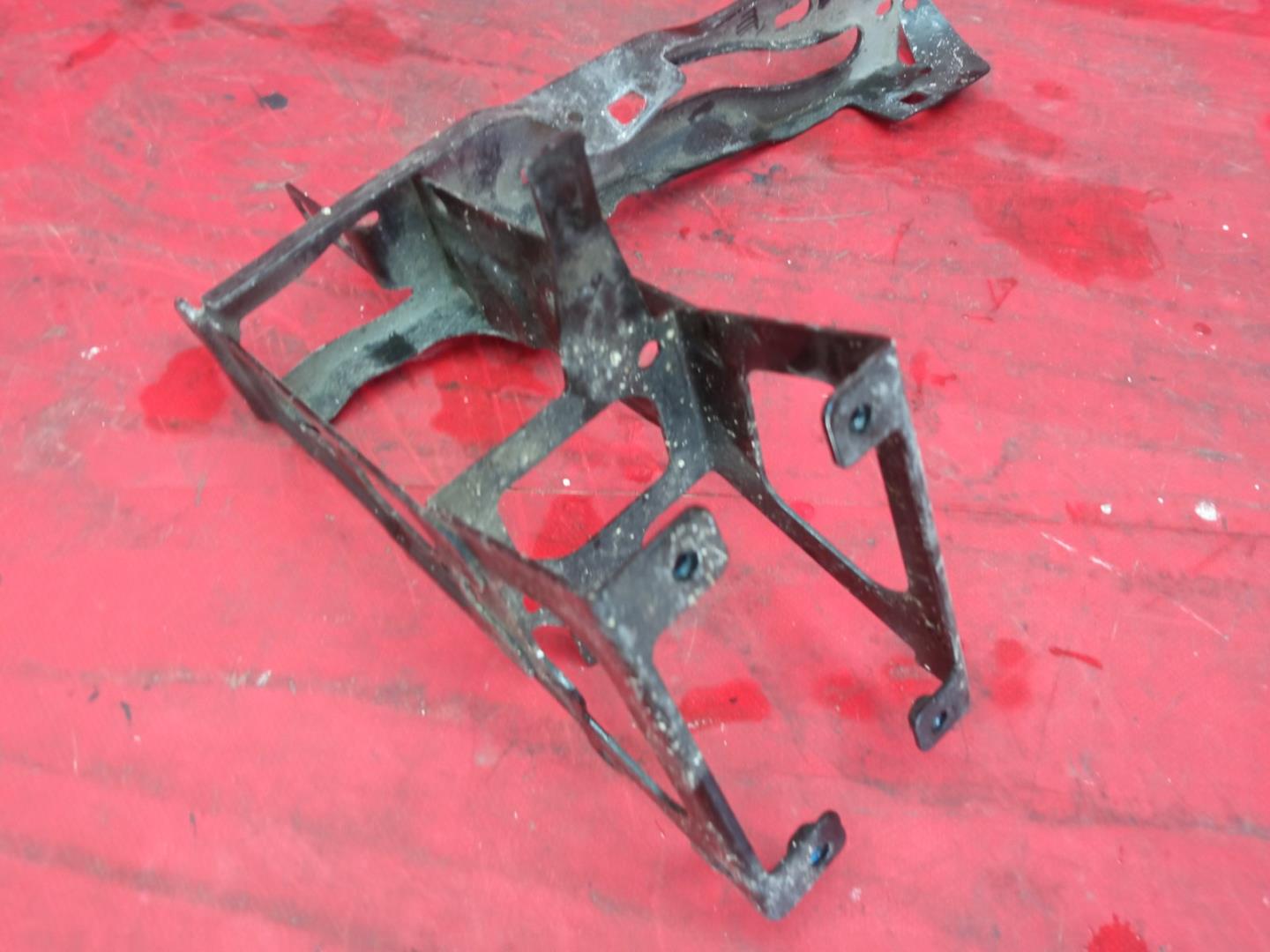 Кронштейн крепления фары