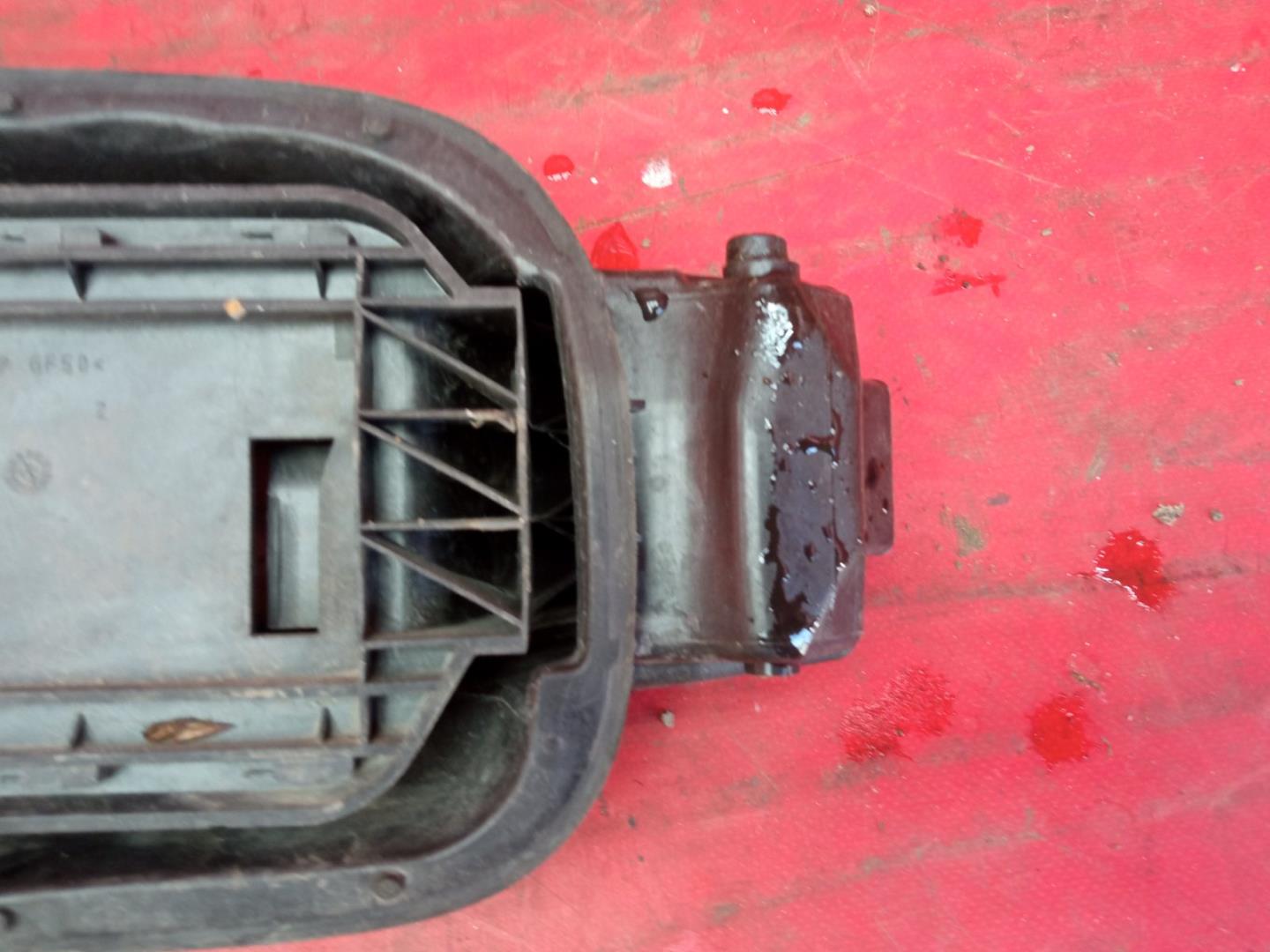 Лючок бензобака