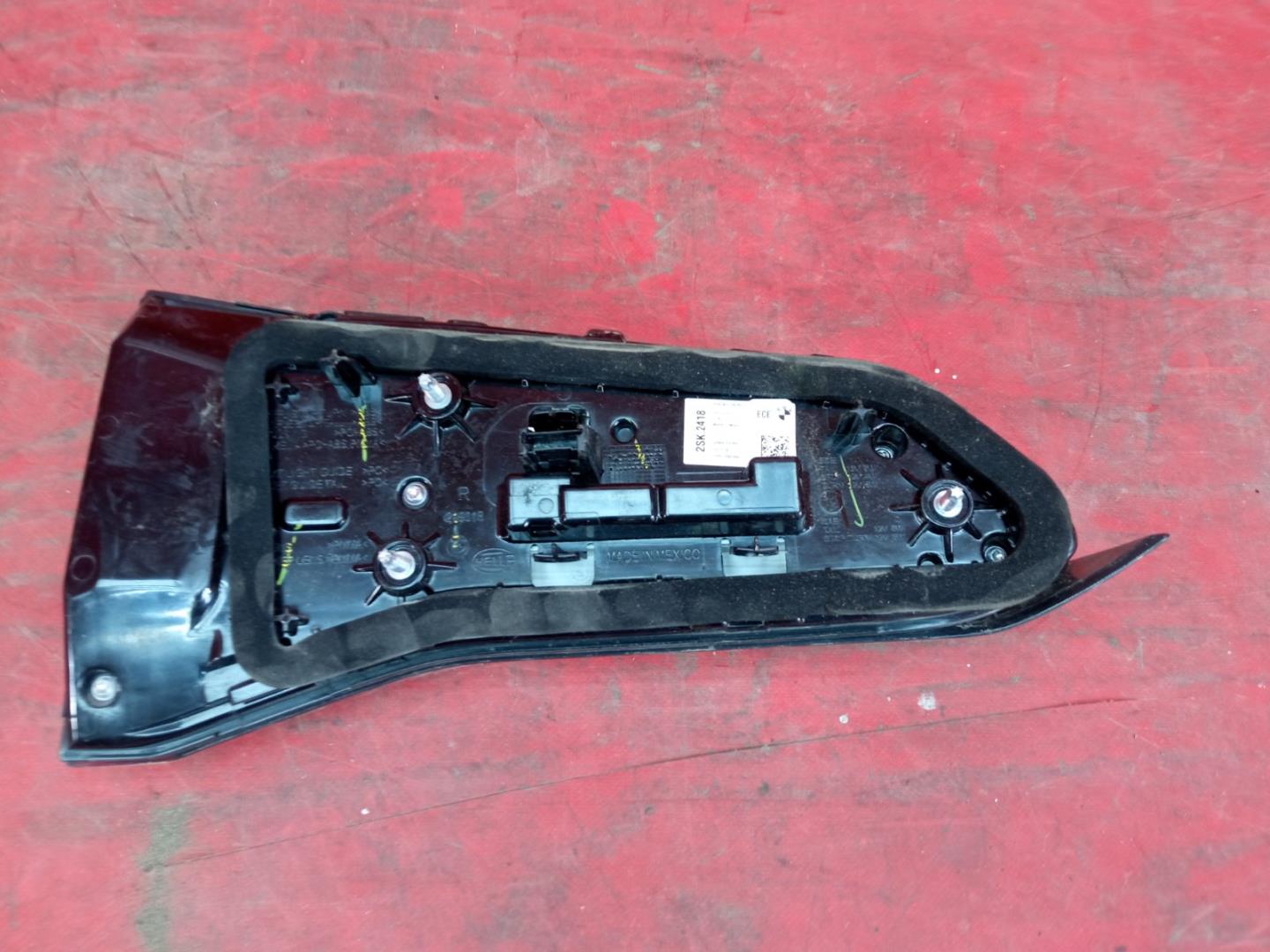 Фонарь задний