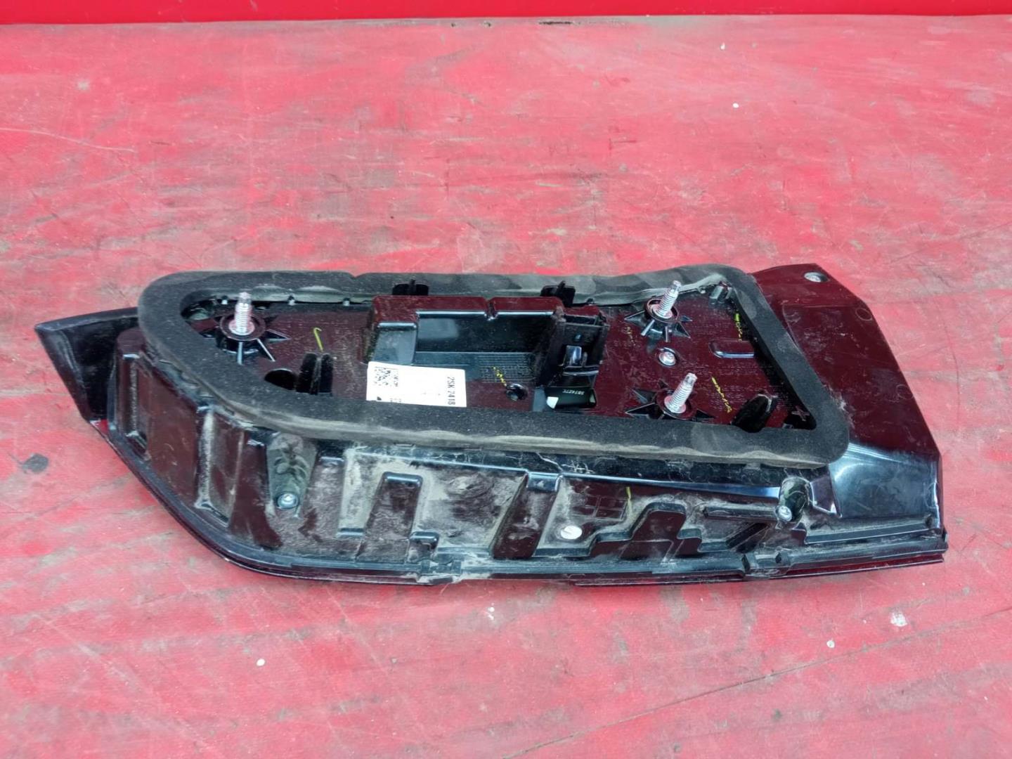 Фонарь задний