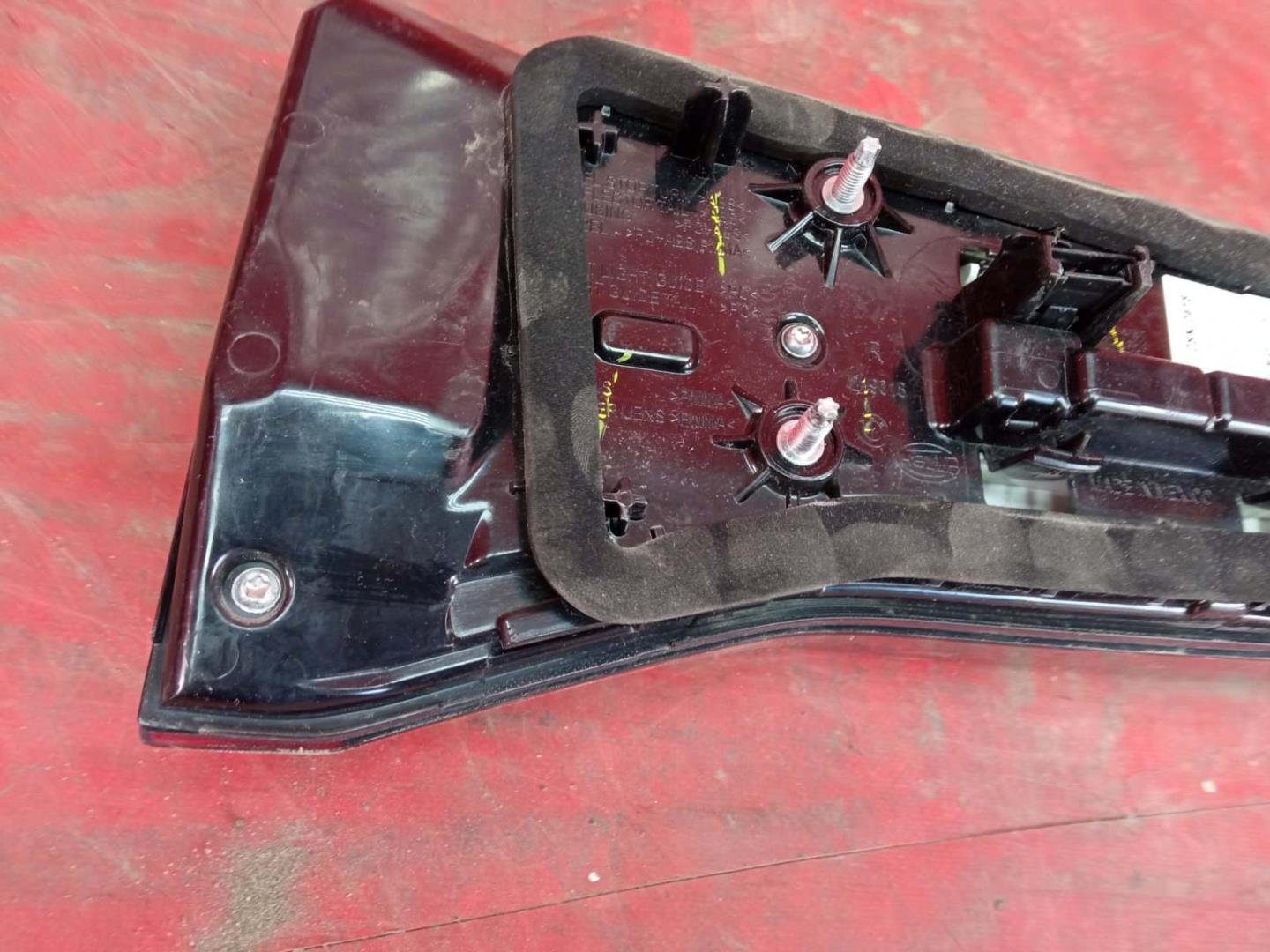 Фонарь задний