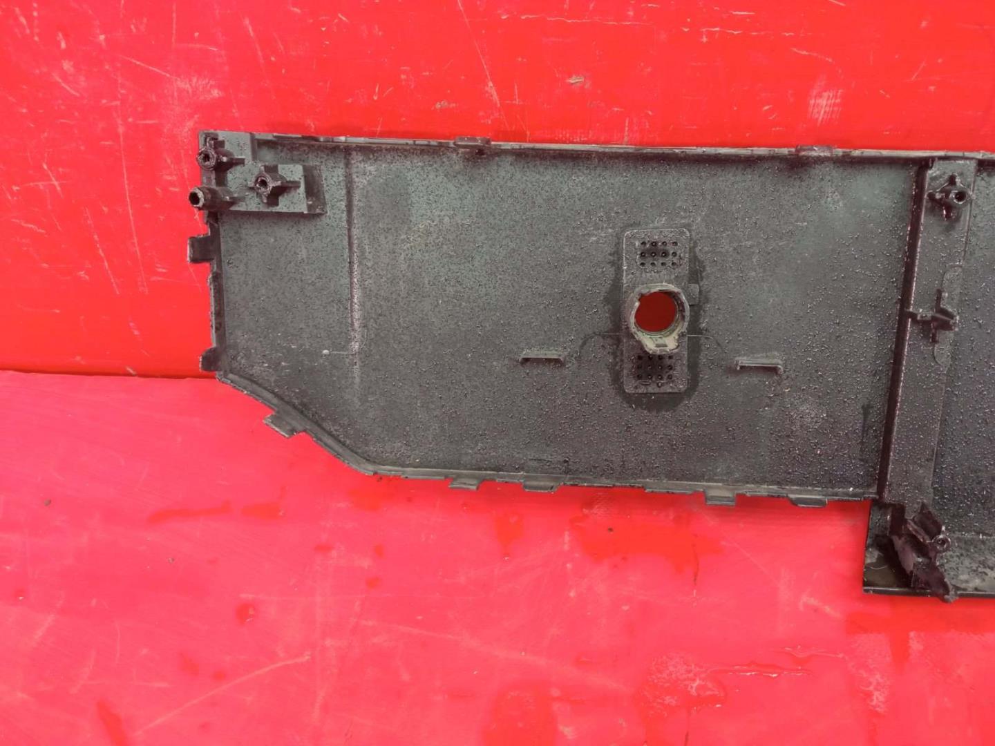 Накладка переднего бампера под номер