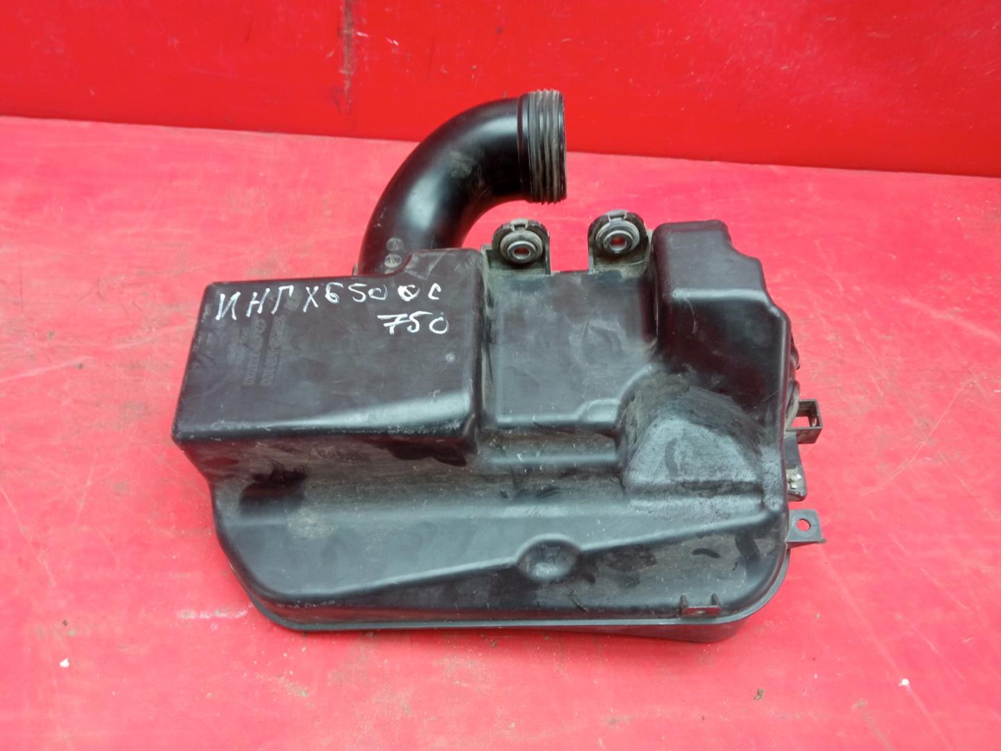 Резонатор воздушного фильтра