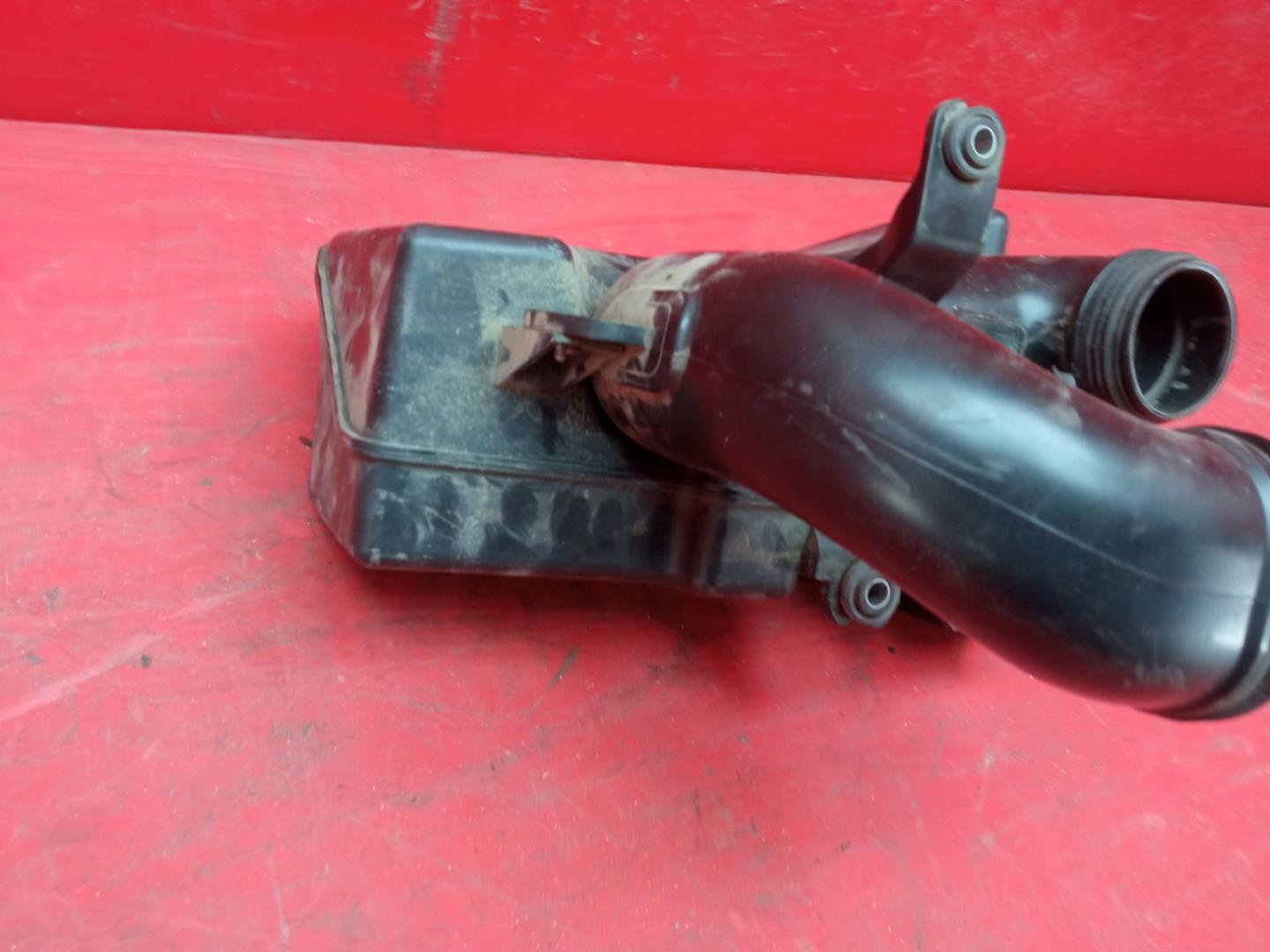 Резонатор воздушного фильтра