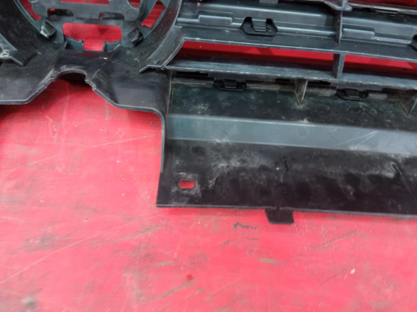 Решетка радиатора