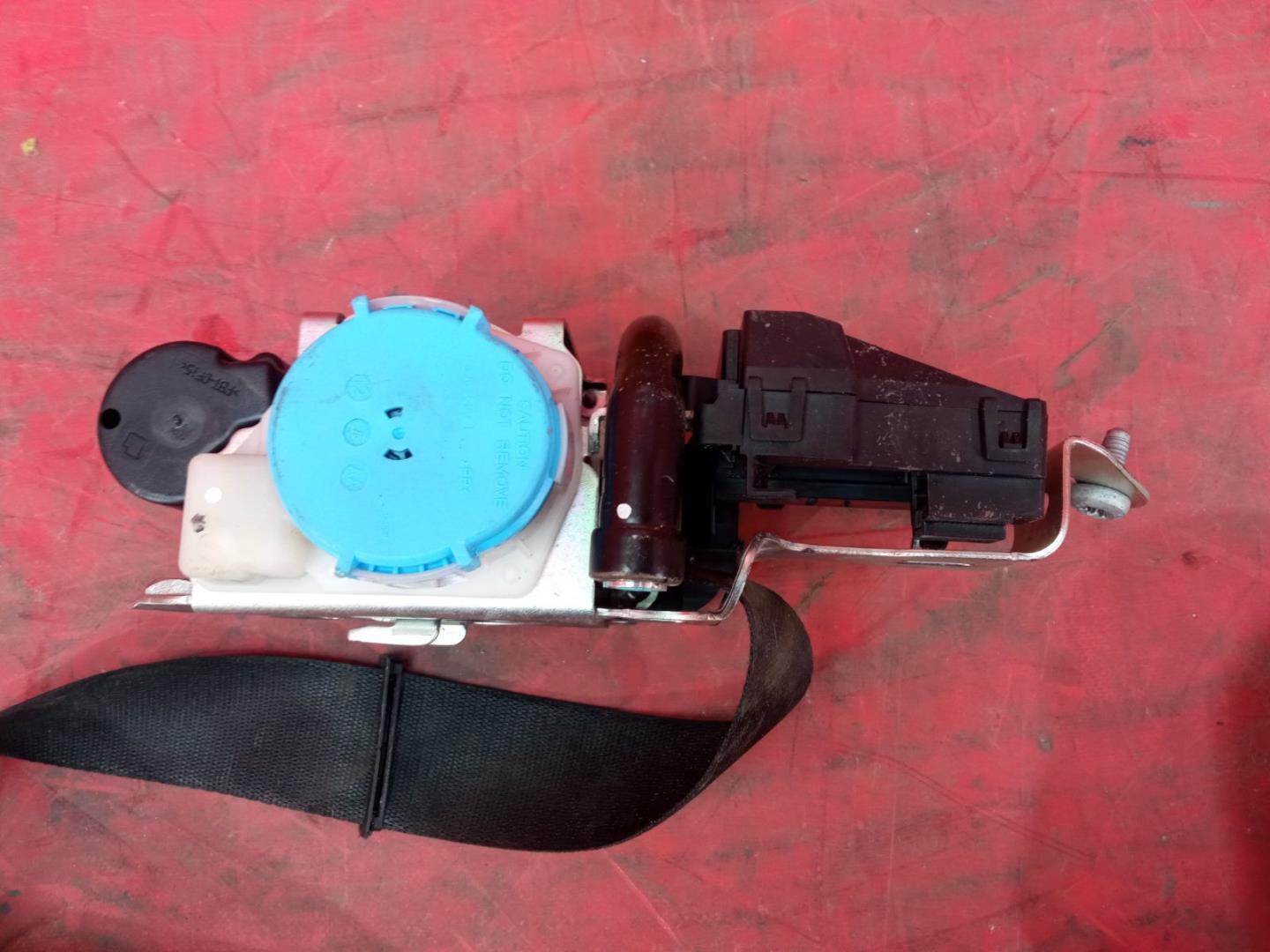 Ремень безопасности