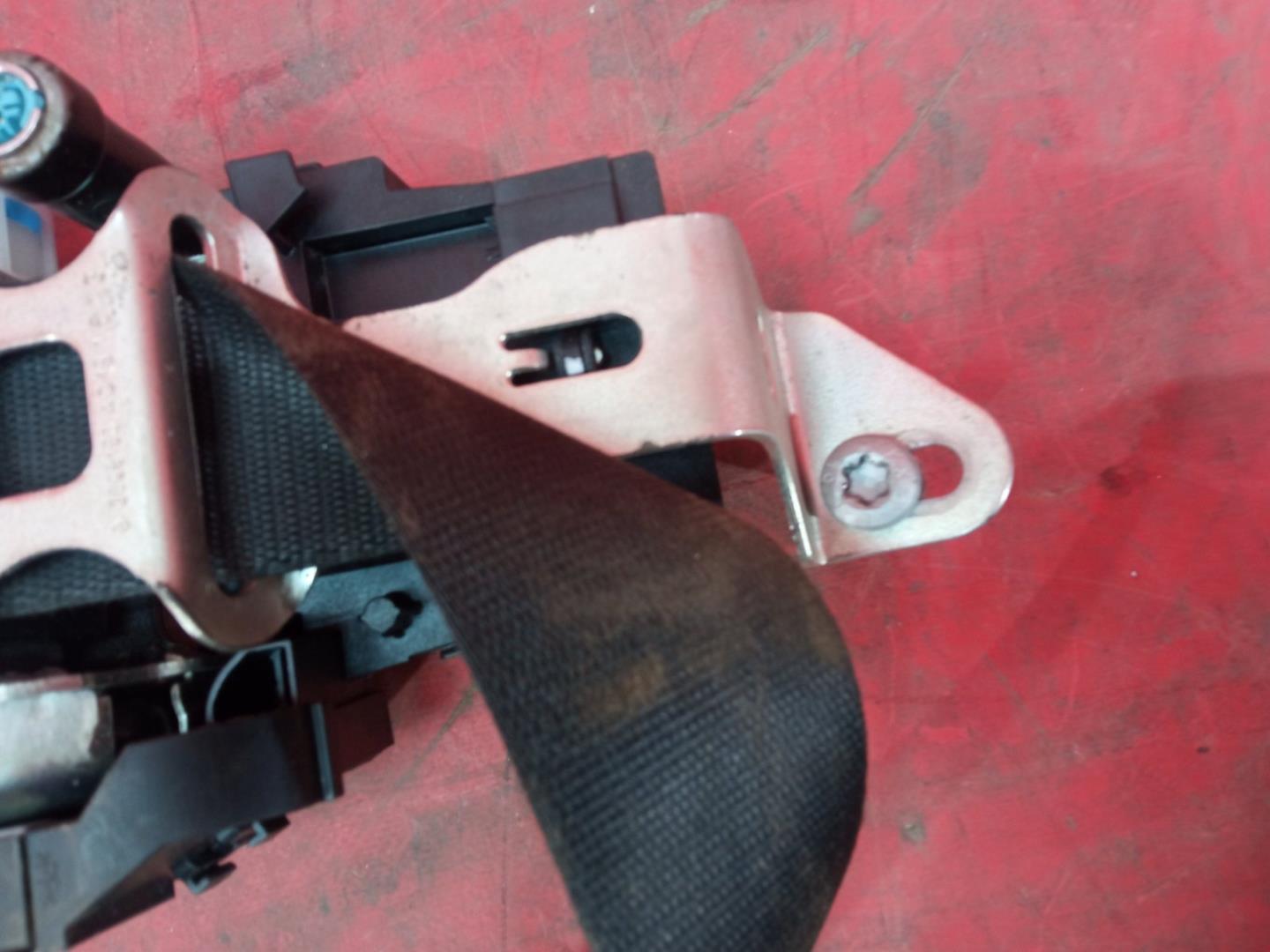 Ремень безопасности