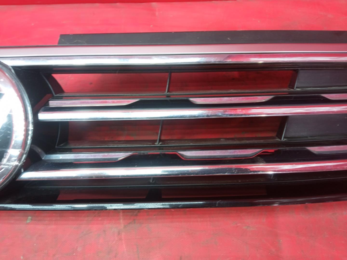 Решетка радиатора